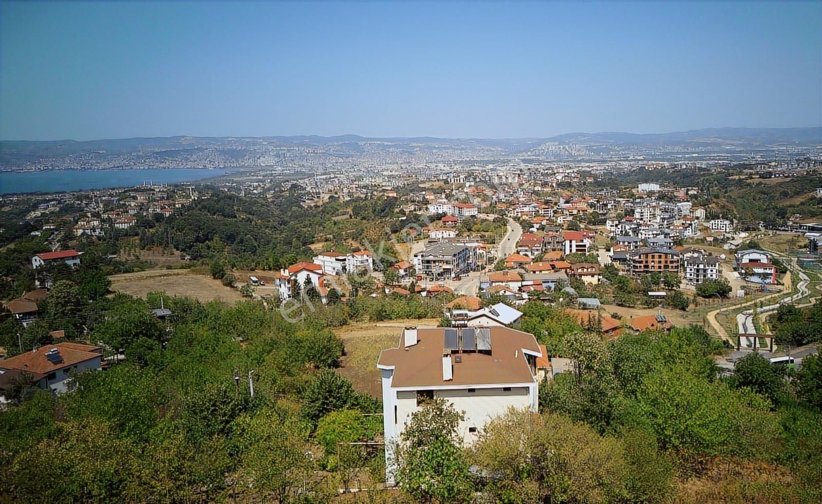 Başiskele Yuvacıkta 1052m2 Arsa Ve Körfez Manzaralı Tripleks - Görsel 4