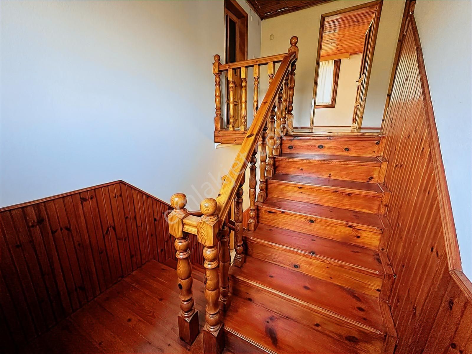 Başiskele Yuvacıkta 1052m2 Arsa Ve Körfez Manzaralı Tripleks - Görsel 26