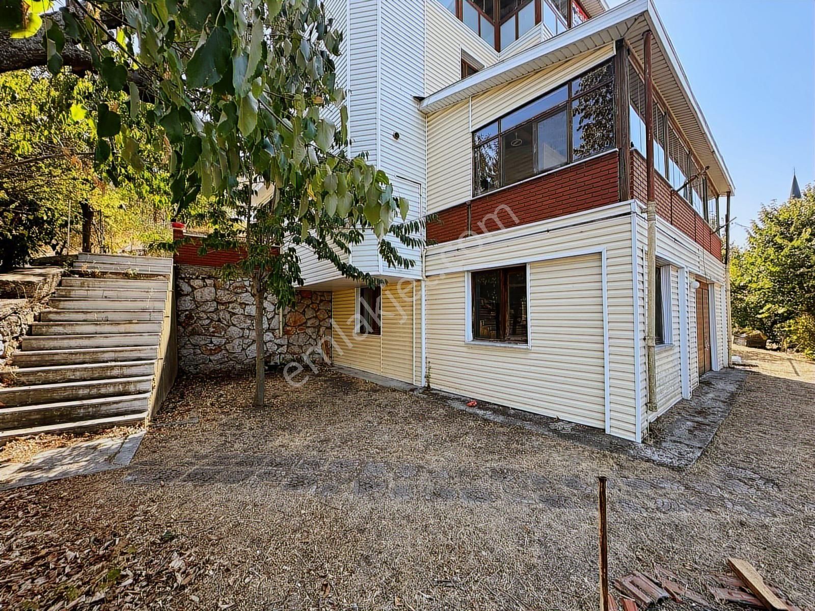 Başiskele Yuvacıkta 1052m2 Arsa Ve Körfez Manzaralı Tripleks - Görsel 26