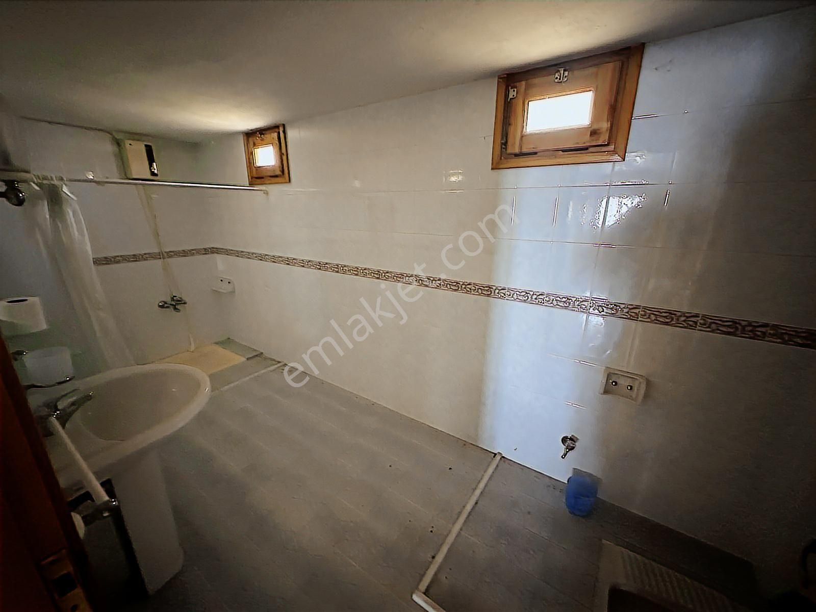 Başiskele Yuvacıkta 1052m2 Arsa Ve Körfez Manzaralı Tripleks - Görsel 16