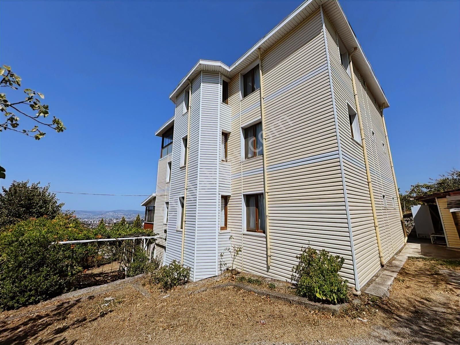 Başiskele Yuvacıkta 1052m2 Arsa Ve Körfez Manzaralı Tripleks - Görsel 27