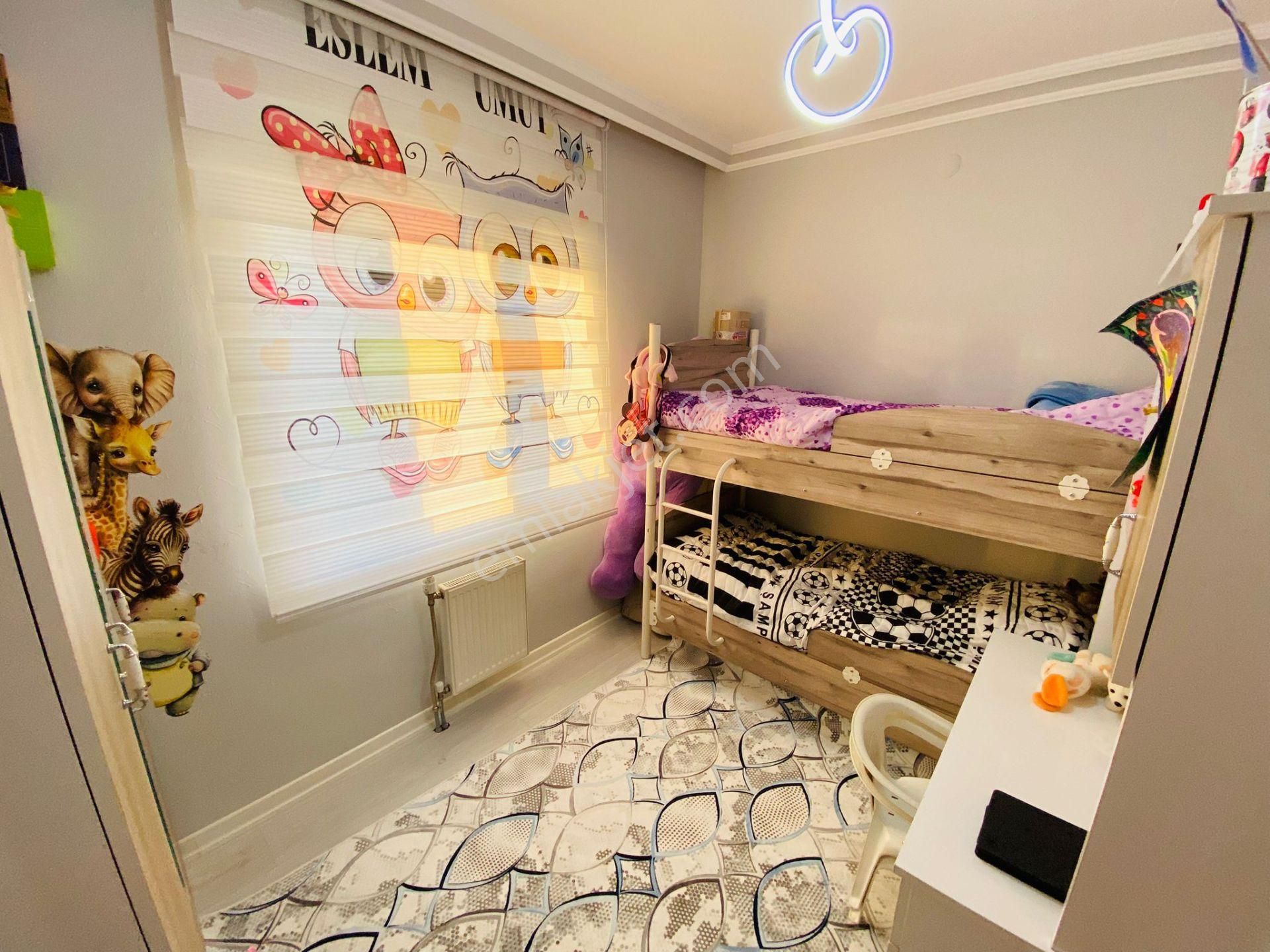 Gültepe'de Site İçerisinde Full Yapılı 3+1 3.kat Satılık Daire !! - Görsel 16