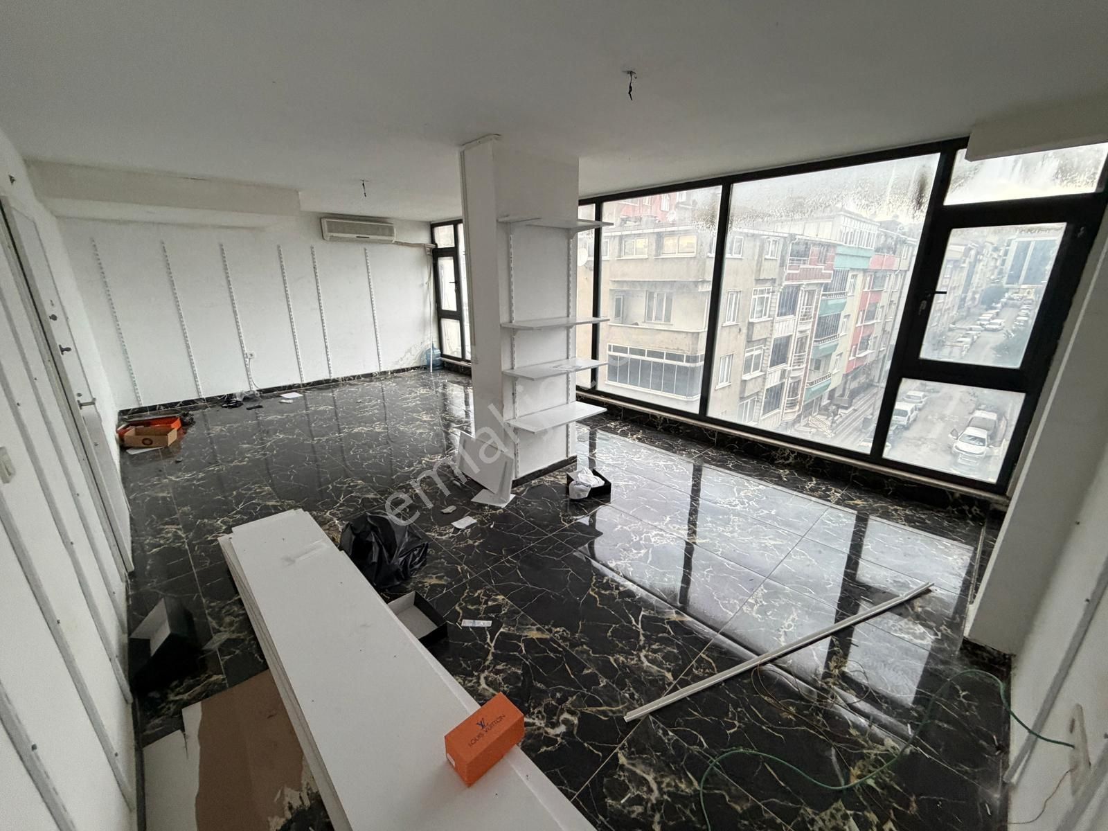 Meydan Life'da 1+0 60m2 Home Ofis 3.kat Asansörlü Ofis Katı - Görsel 12