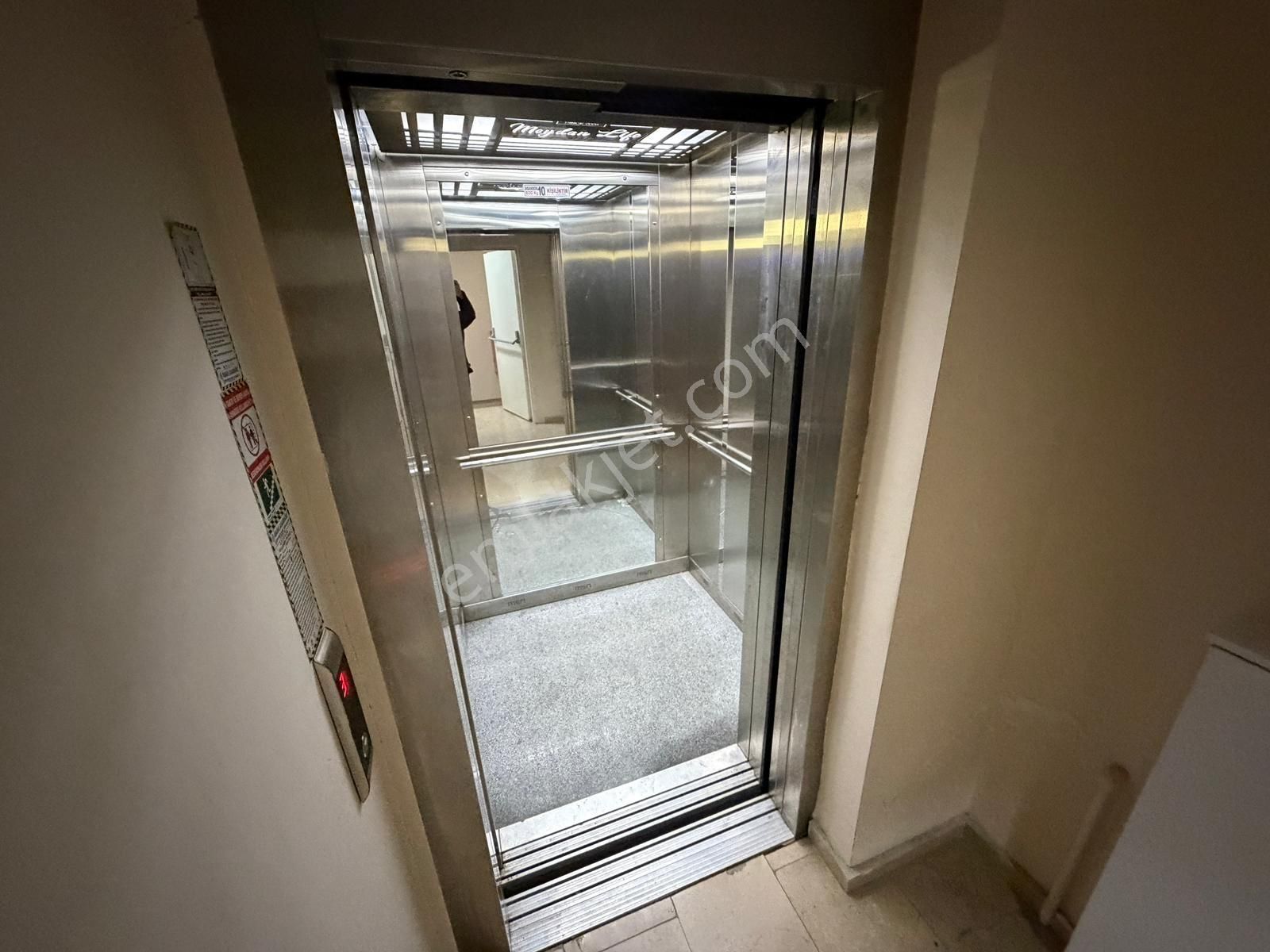 Meydan Life'da 1+0 60m2 Home Ofis 3.kat Asansörlü Ofis Katı - Görsel 9