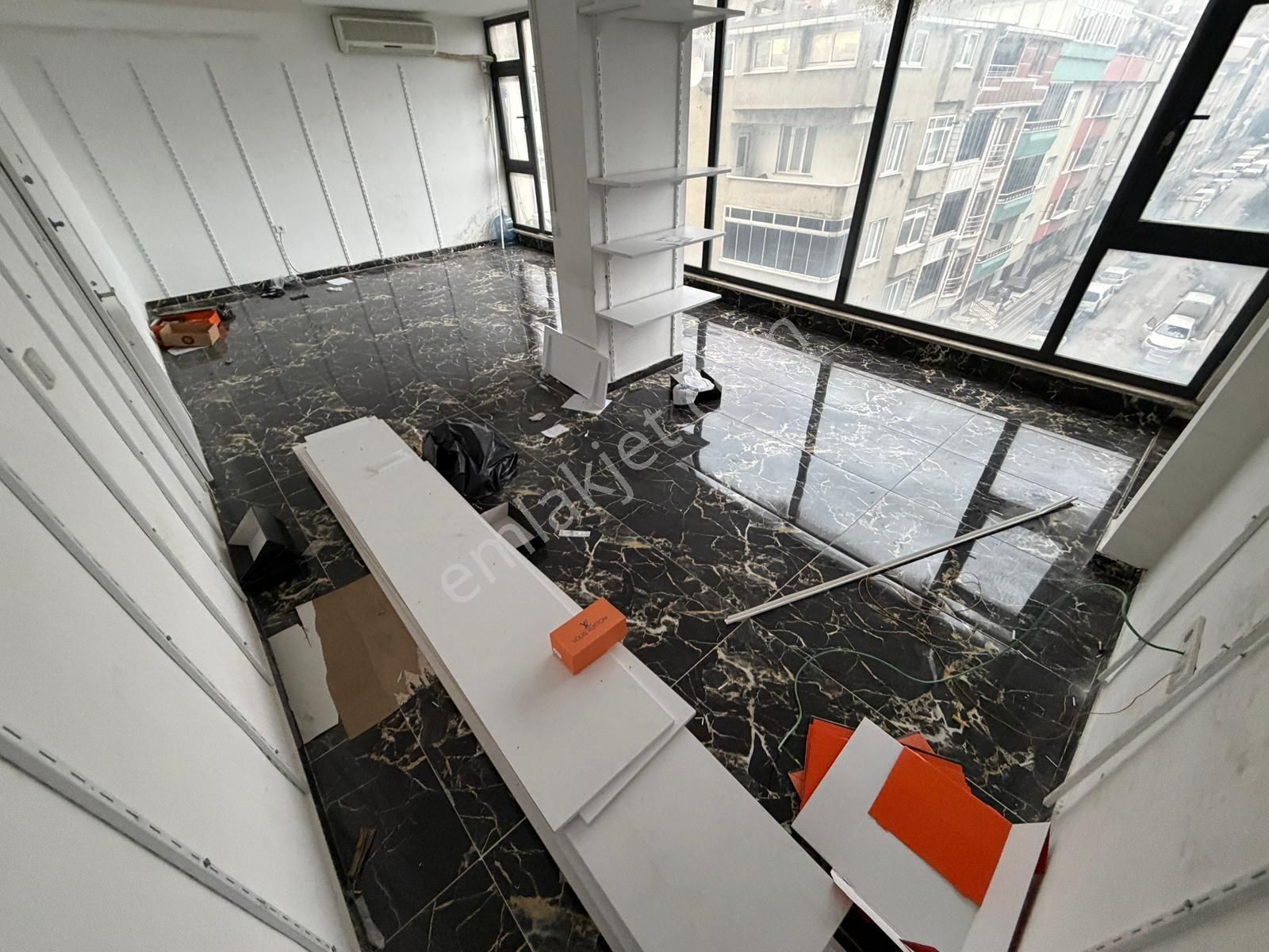 Meydan Life'da 1+0 60m2 Home Ofis 3.kat Asansörlü Ofis Katı - Görsel 13