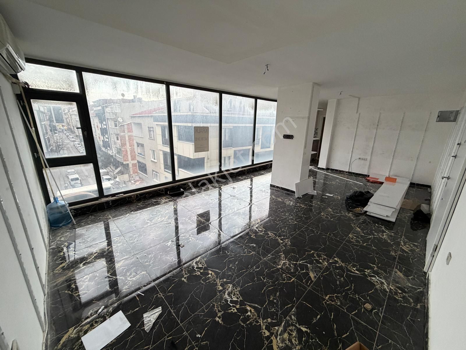 Meydan Life'da 1+0 60m2 Home Ofis 3.kat Asansörlü Ofis Katı - Görsel 4