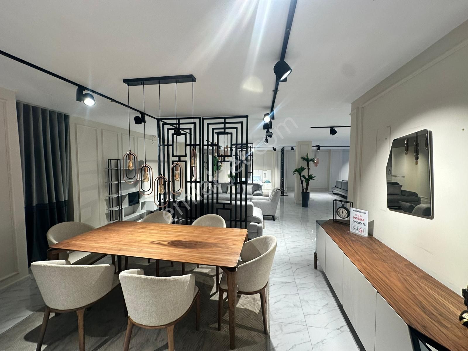 Körfez' De 800 M² Hazır Kurulu Devren Kiralık Mobilya Mağazası - Görsel 14