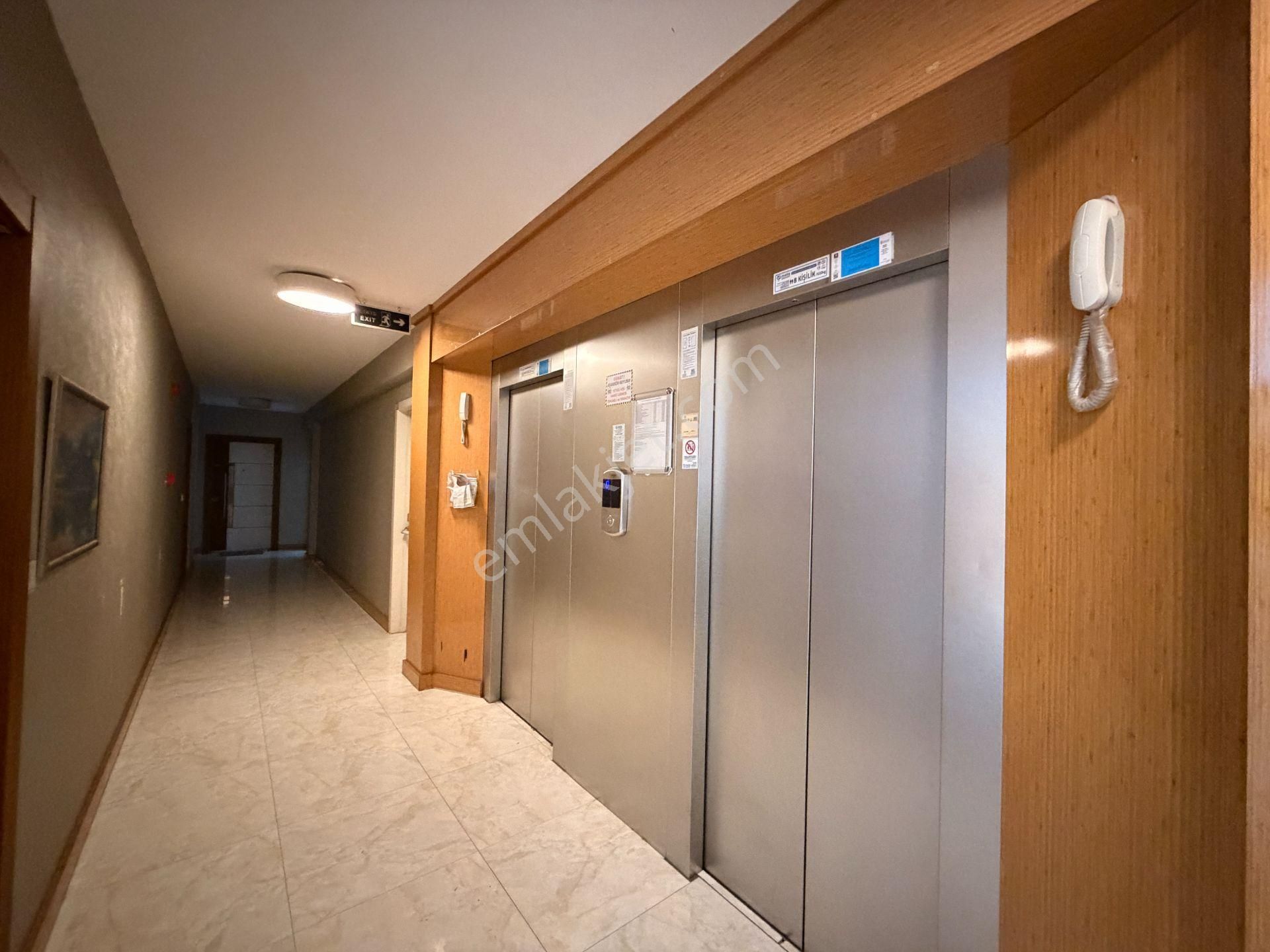 Şerifali Life Plus Sitesinde Büyük Tip 1+1 Kiralık Daire