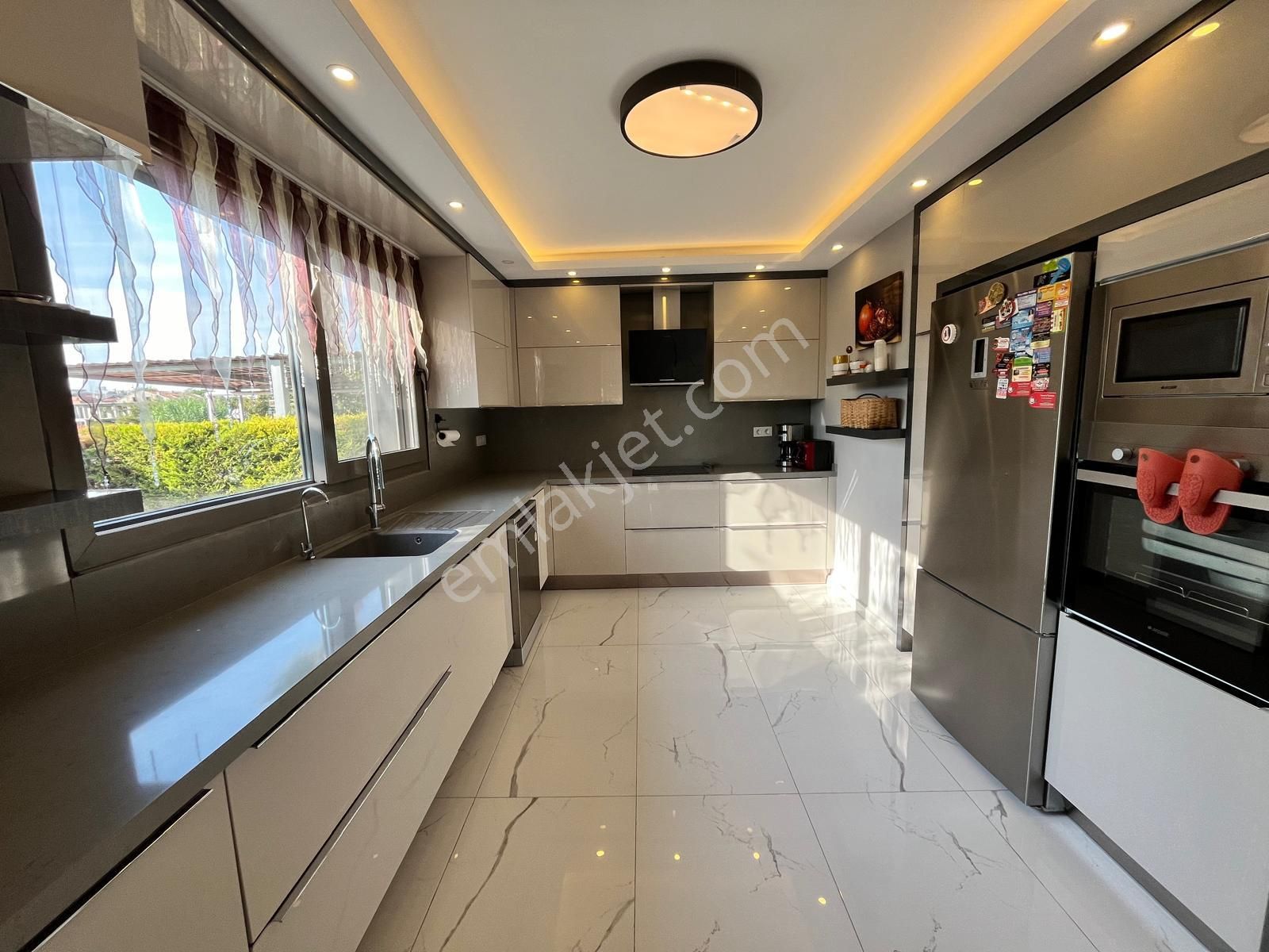 Karaova'da Avm Yanı Palm 34 Sitesi'nde Kiralık 4+1 Villa - Görsel 14