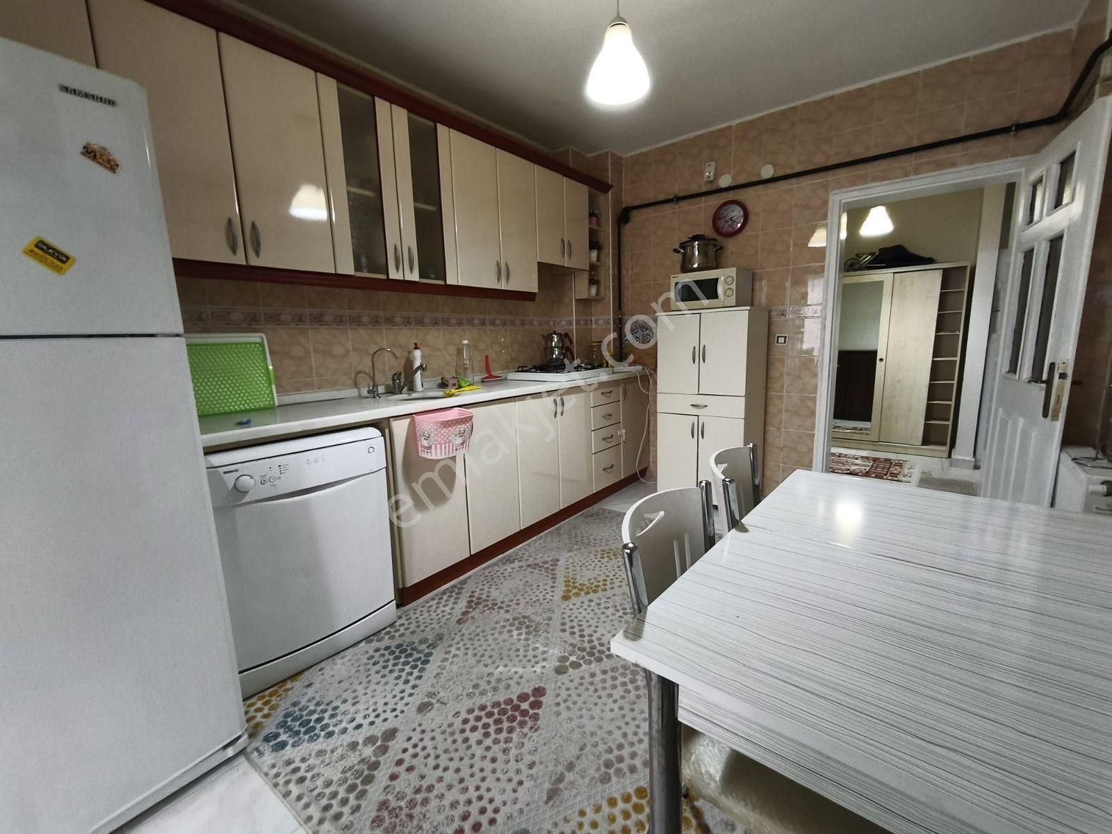 Batıkent Turgut Özal'da Arakat Eşyalı Kiralık 2+1 Daire - Görsel 3