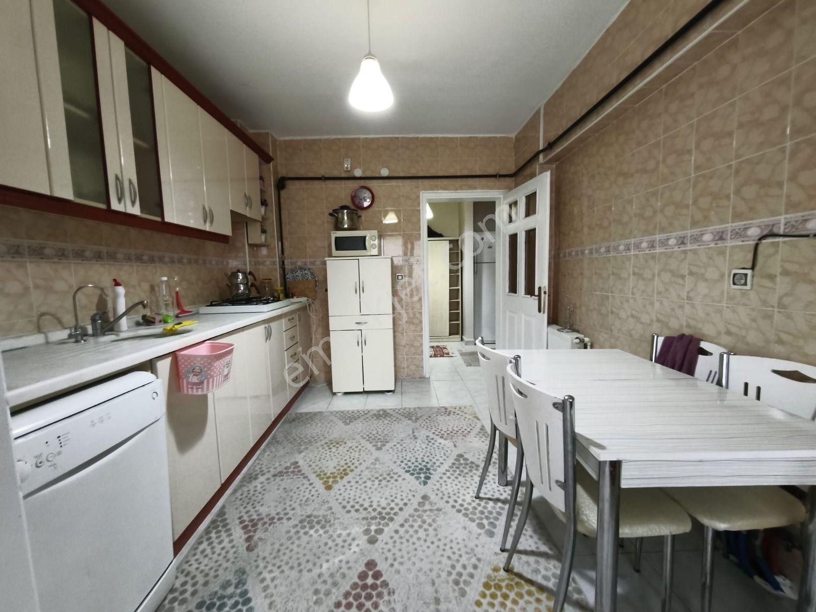 Batıkent Turgut Özal'da Arakat Eşyalı Kiralık 2+1 Daire - Görsel 2