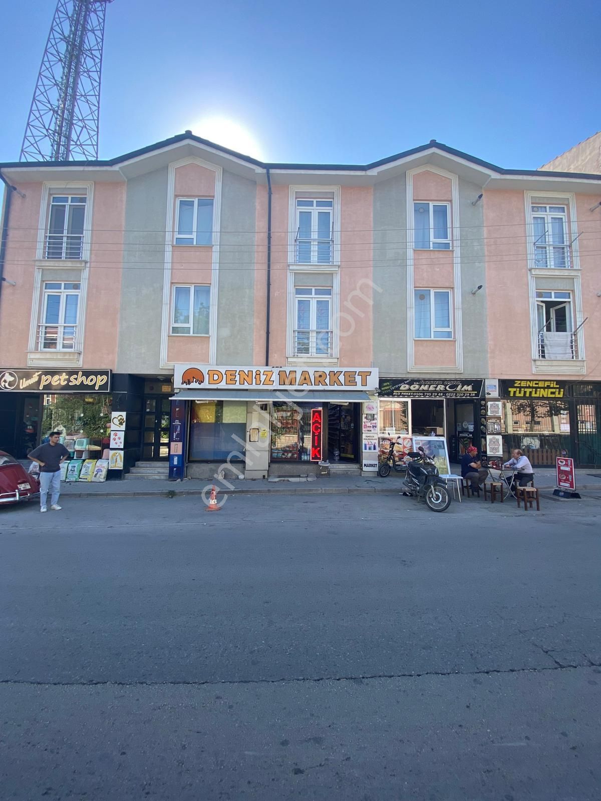 Şirintepe'de İletişim Kapısı Karşısı Devren Kiralık Market