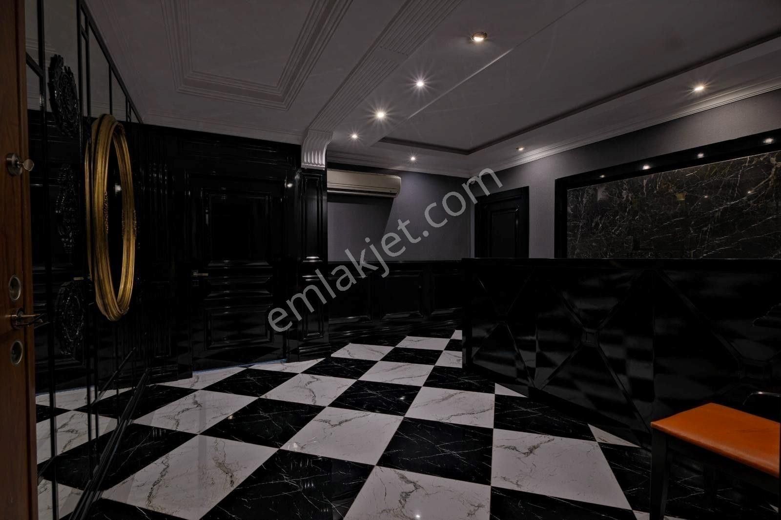 Alanya Merkezde Denize 50 Mt Deniz Manzaralı 3+1 Çok Amaçlı Satılık Mülk - Görsel 11