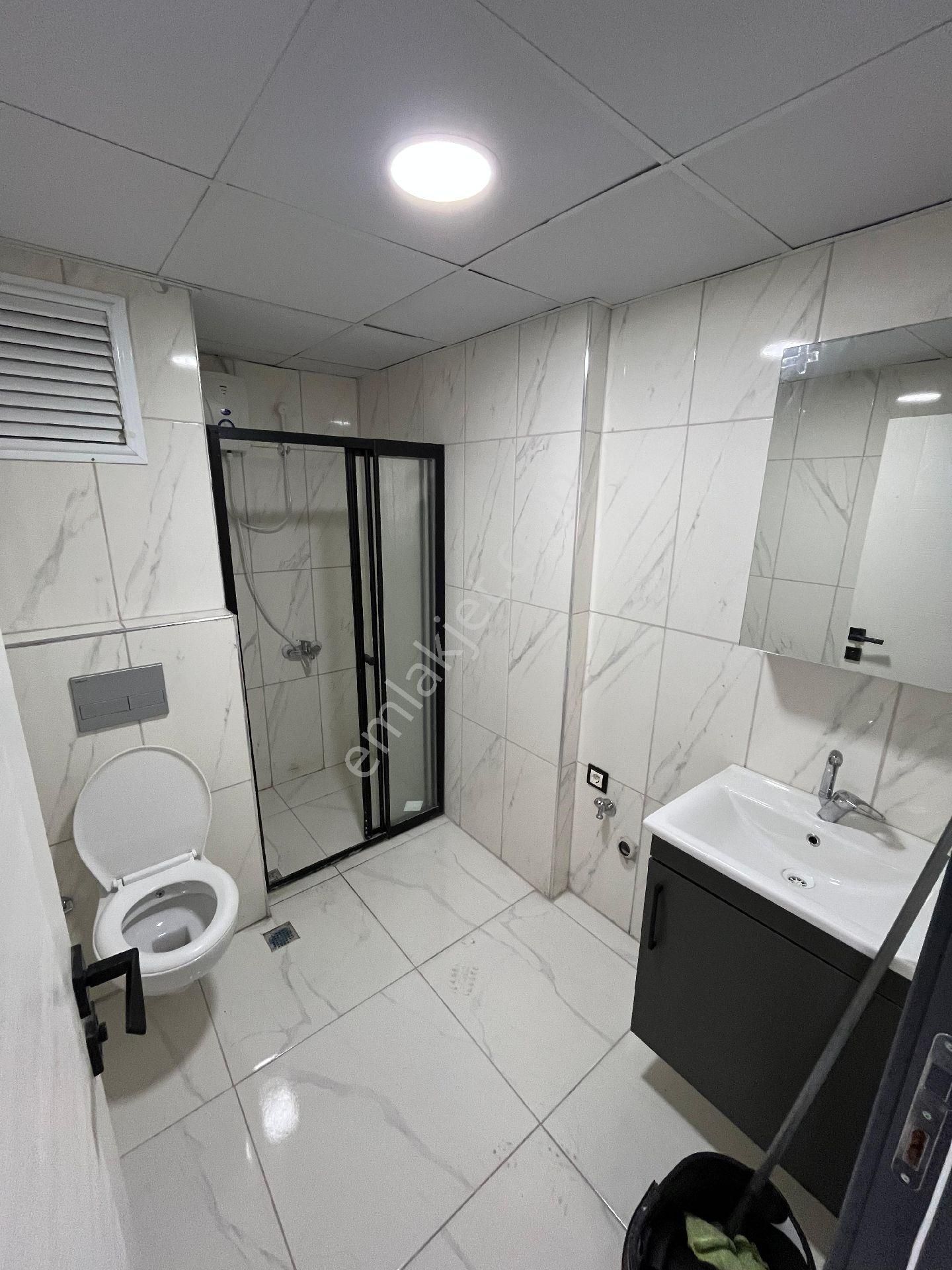 Gültepede Cadde Üzeri 1+1 Sıfır Eşyalı İskânlı Köşe Daire Geniş - Görsel 6