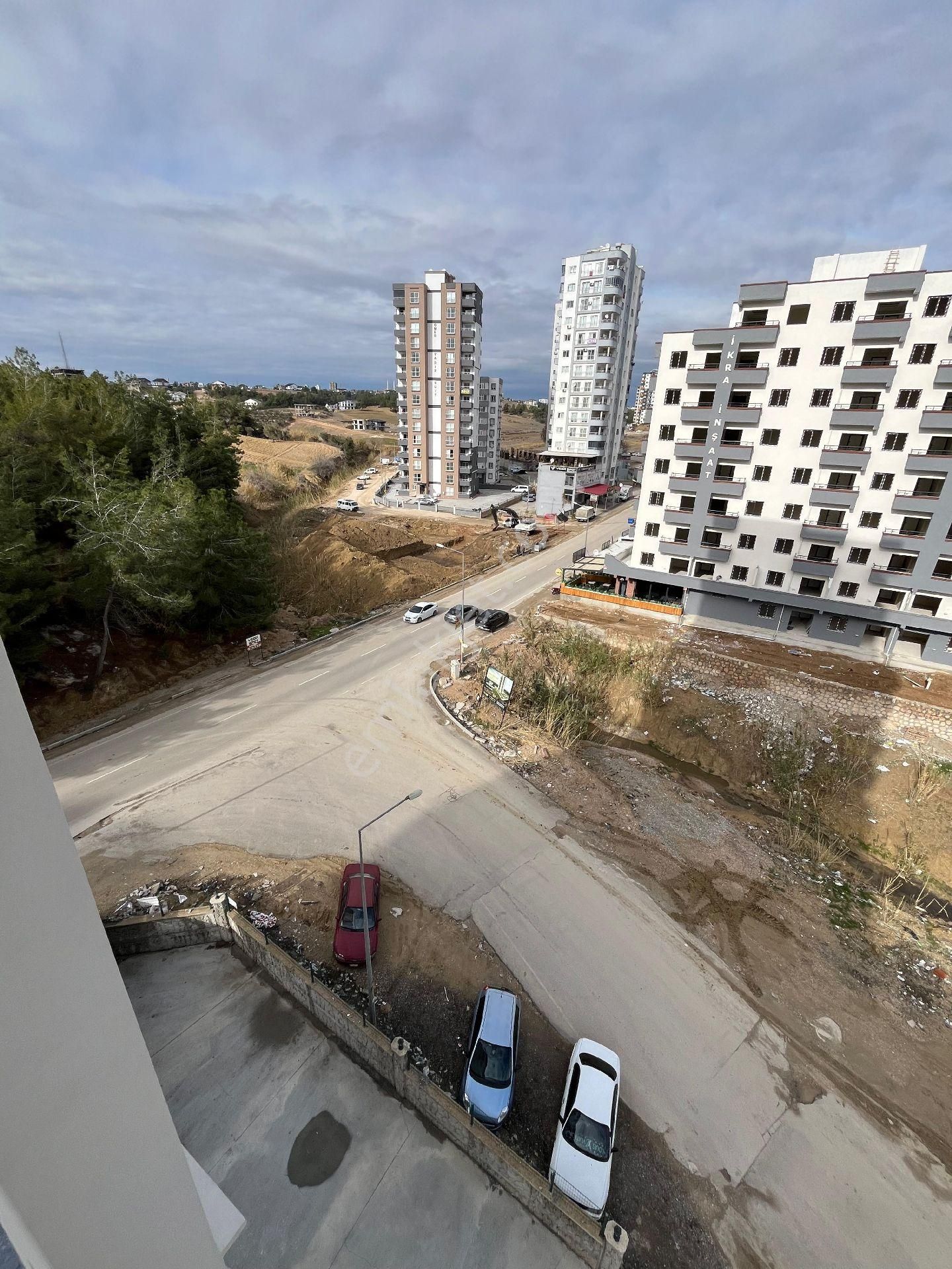 Gültepede Cadde Üzeri 1+1 Sıfır Eşyalı İskânlı Köşe Daire Geniş - Görsel 13