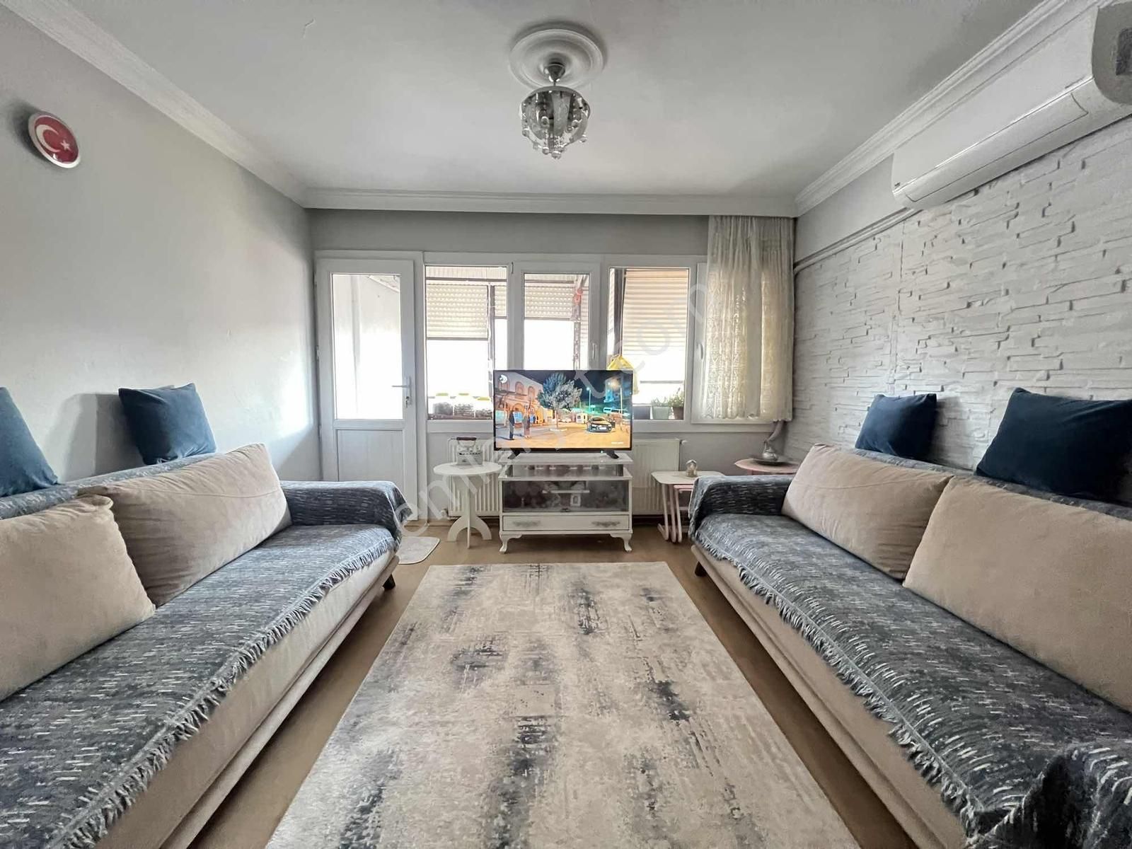 Yeşilyurt Zaim Ağa Caddesi 3+1 Doğalgazlı Bakımlı Satılık Daire