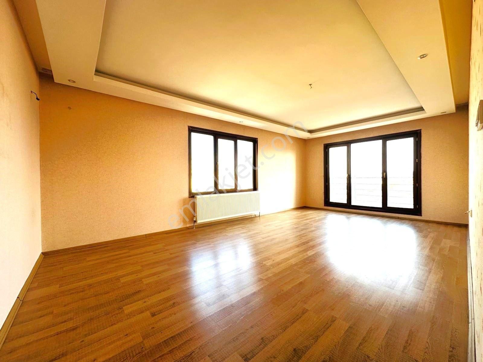 Nam-ak Emlak'tan Cadde'de Kilerli Giyinme Odalı 4+1 Site Dairesi - Görsel 11