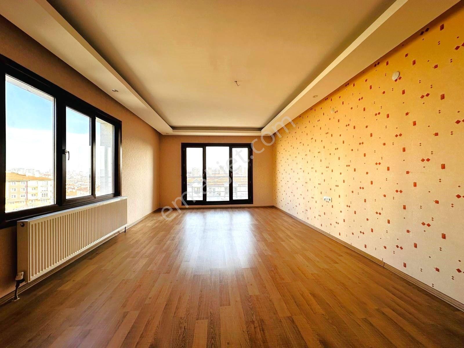 Nam-ak Emlak'tan Cadde'de Kilerli Giyinme Odalı 4+1 Site Dairesi - Görsel 10