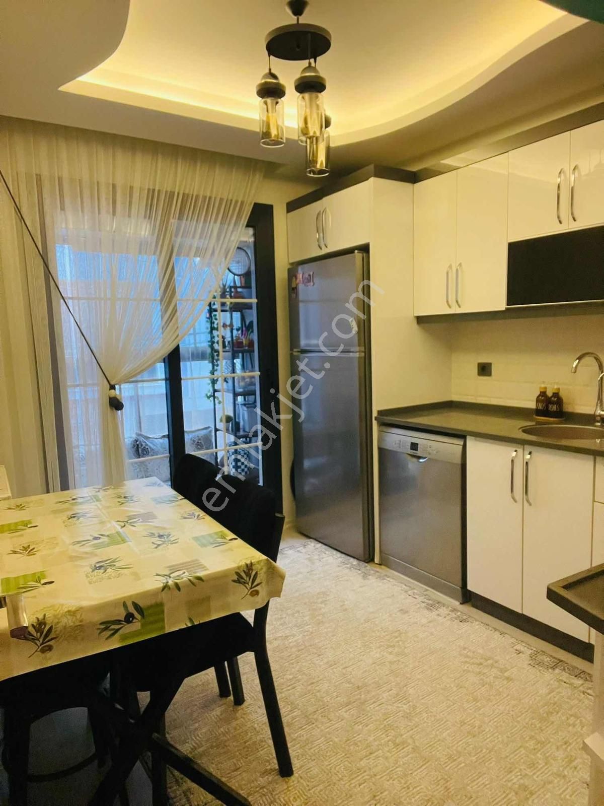 Akalın'dan Granada Yanı 130m2 3+1 D.gazlı Arakat Bakımlı Satılık - Görsel 2