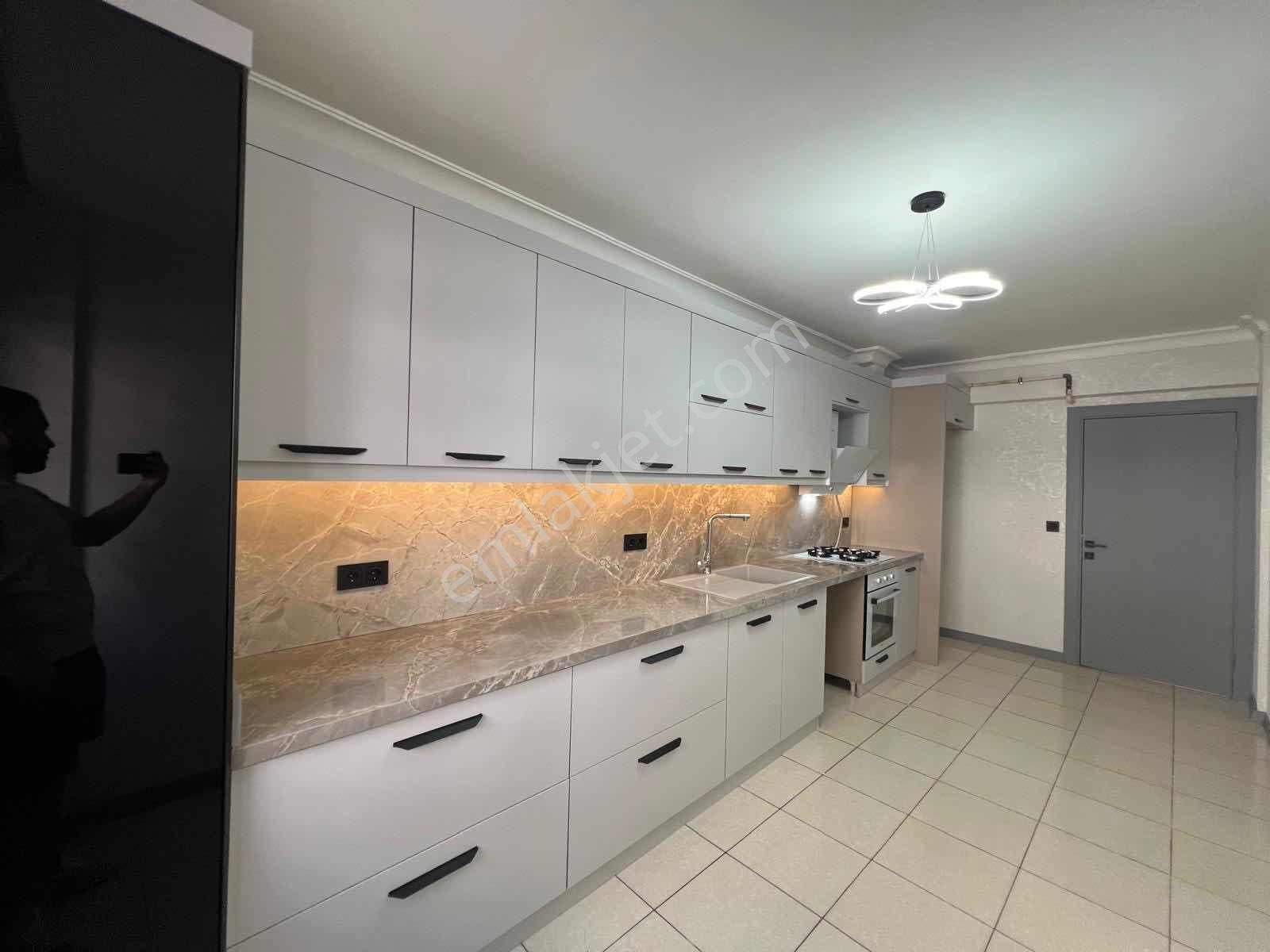 Yeni Bina Da 3+1 İstinye Park Yakını Bahçeli Lüks Daire - Görsel 6