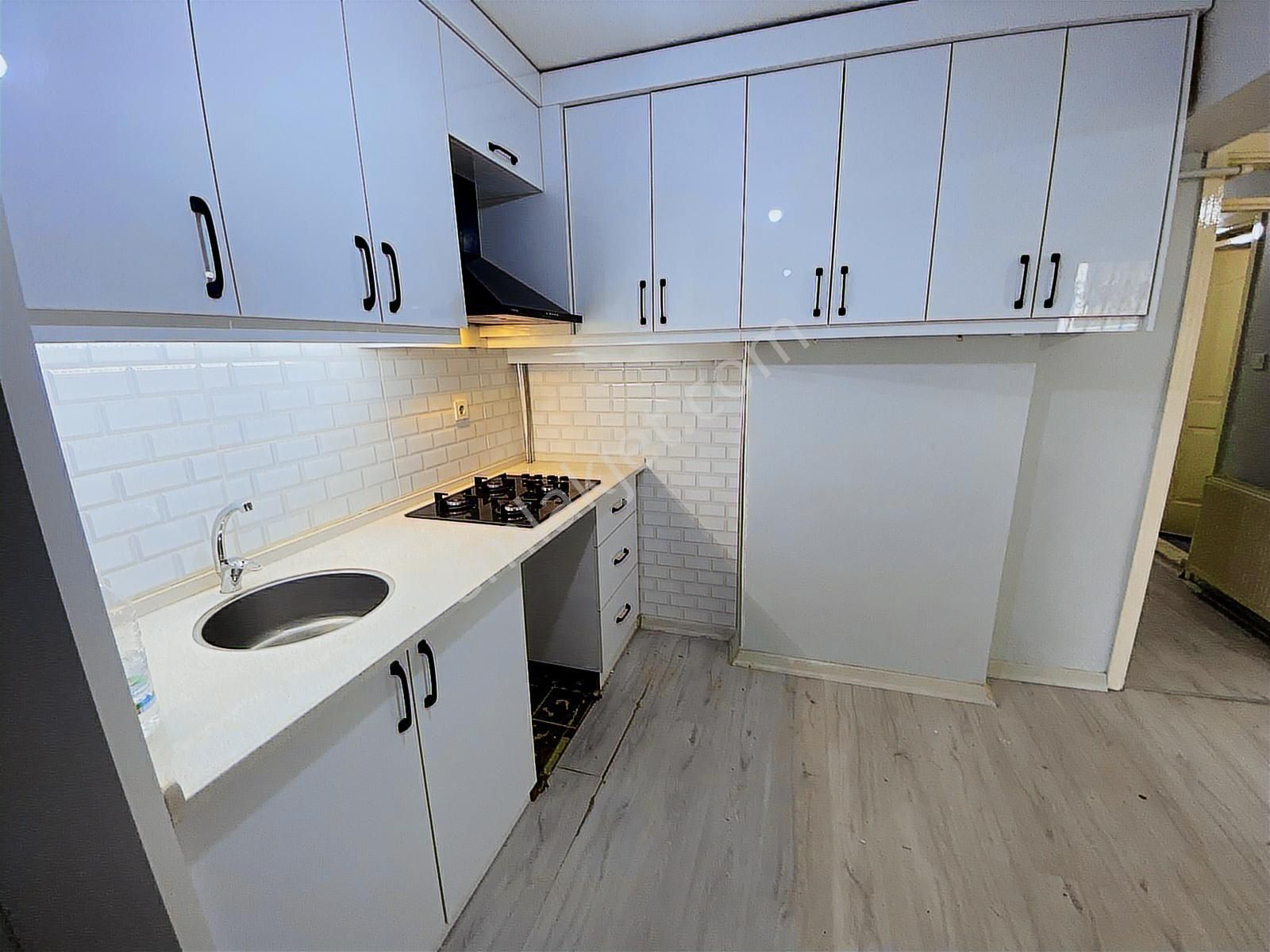 Akalın'dan Akevlerde Bahçeli Genç Binada Bakımlı 2+1 Satılık - Görsel 24