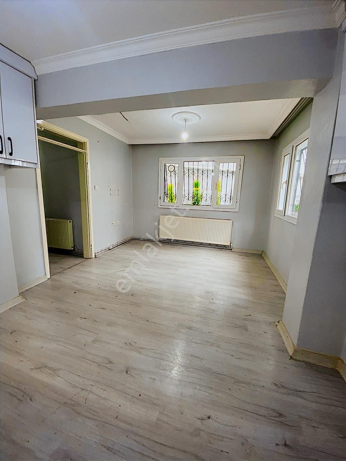 Akalın'dan Akevlerde Bahçeli Genç Binada Bakımlı 2+1 Satılık - Görsel 9