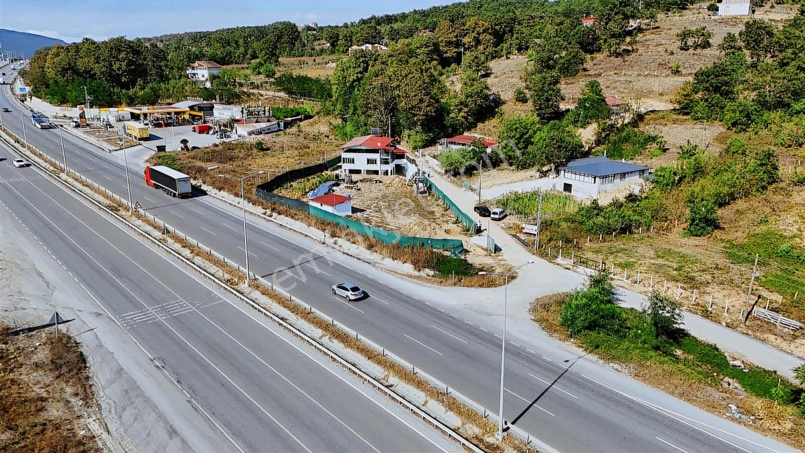 Karadeniz Emlak'tan Anayol Kenarı Satılık Tarla - Görsel 9
