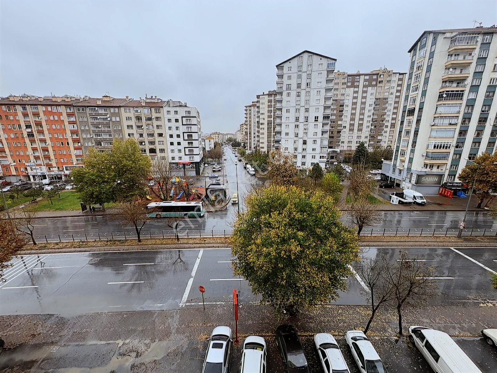 Konal | Çarşıya Yürüme Mesafesinde Merkezi Sistm Asansörlü Daire - Görsel 7