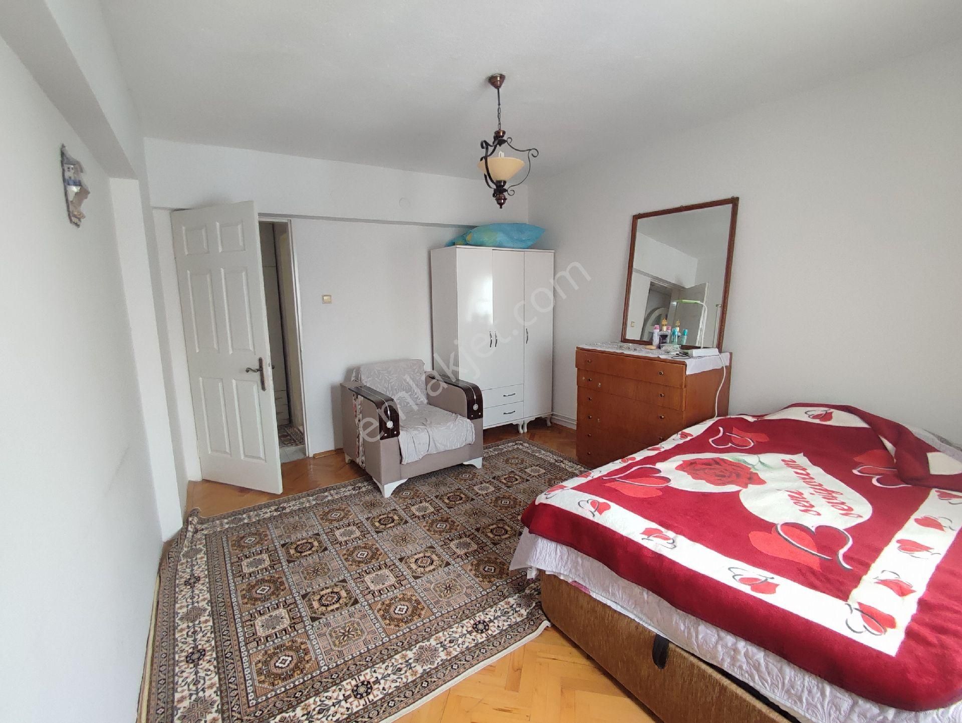 Batı Sitesi Site İçi Ara Kat Satılık 3+1 Daire - Görsel 8