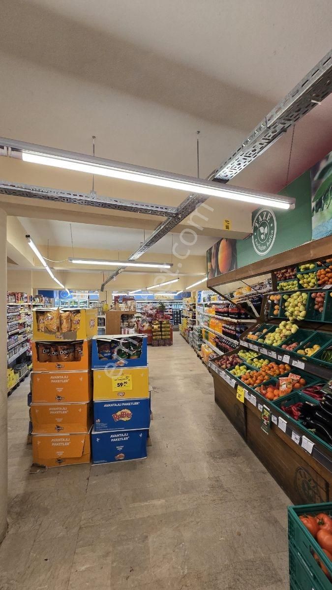 Çeşme Merkezde Kurumsal Kiracılı Tek Tapu 2 Dükkan Satılıktır - Görsel 21