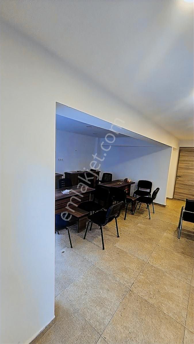 Çeşme Merkezde Kurumsal Kiracılı Tek Tapu 2 Dükkan Satılıktır - Görsel 5