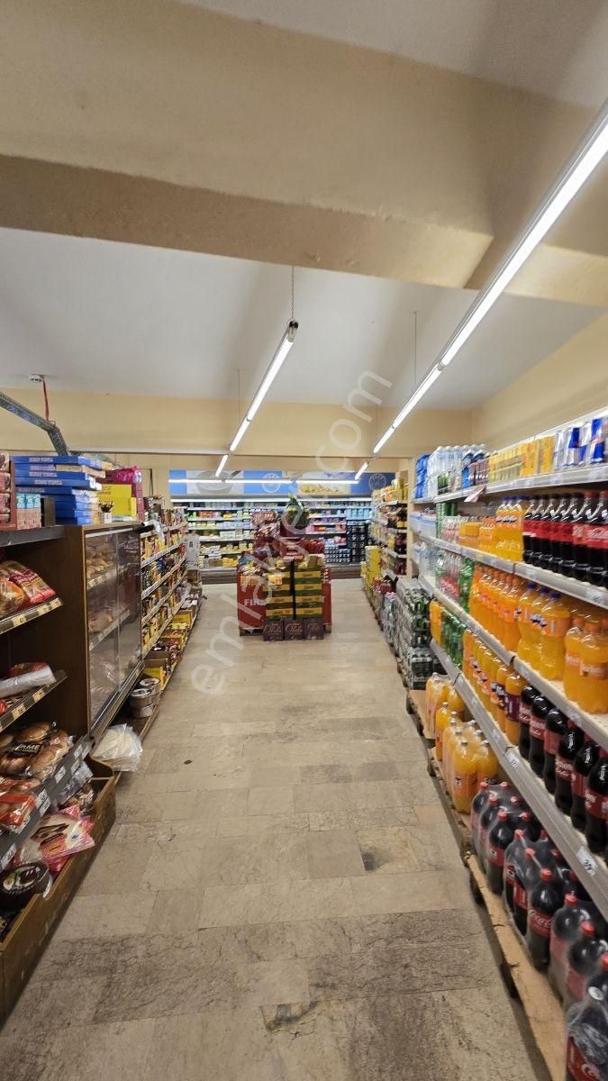 Çeşme Merkezde Kurumsal Kiracılı Tek Tapu 2 Dükkan Satılıktır - Görsel 16