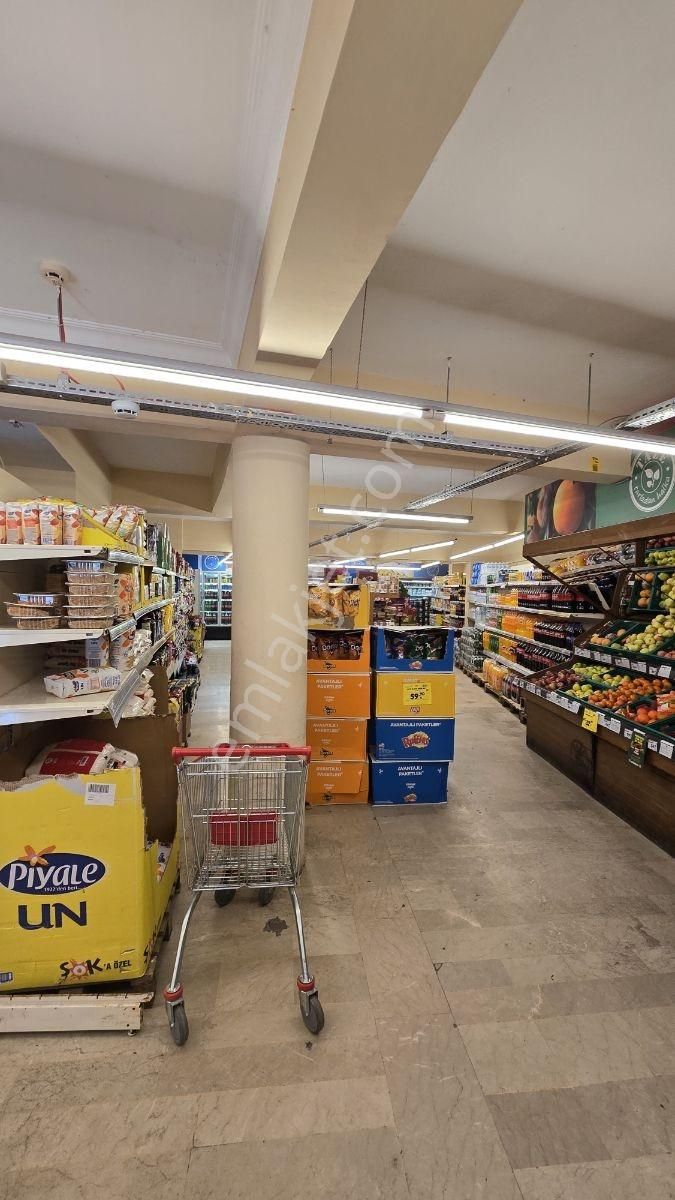 Çeşme Merkezde Kurumsal Kiracılı Tek Tapu 2 Dükkan Satılıktır - Görsel 14