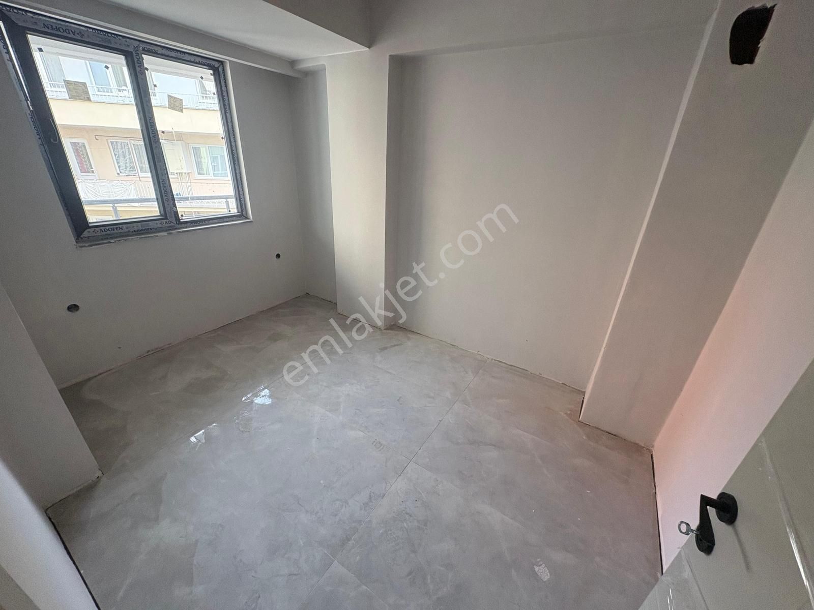 Erkaya Emlak'tan Çıtır Ekmek Yakınında 1+1 Arakat Balkonlu Apart - Görsel 6