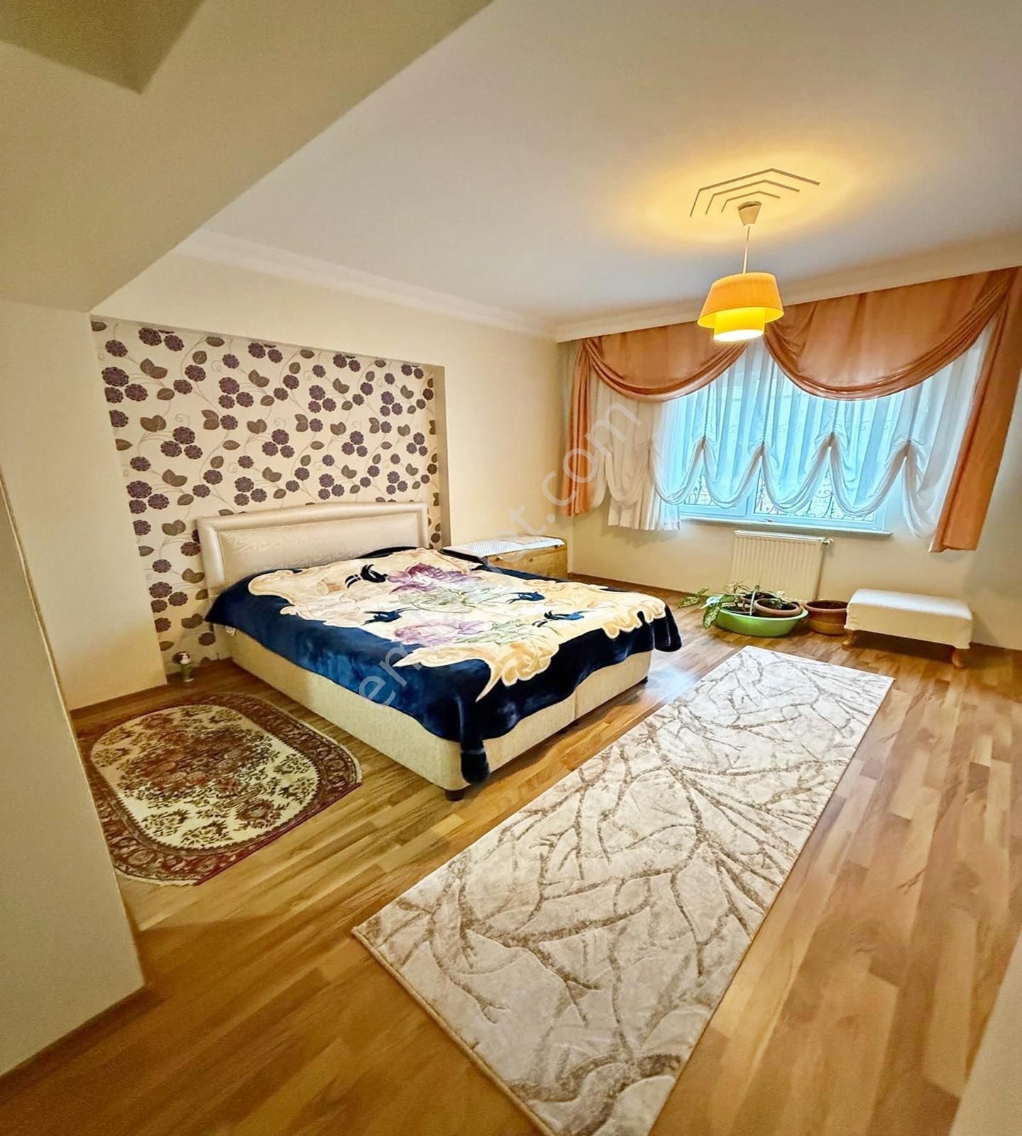 Beylikdüzü Merkezi Konumda Geniş Ferah 3+1 Satılık Daire !! - Görsel 17