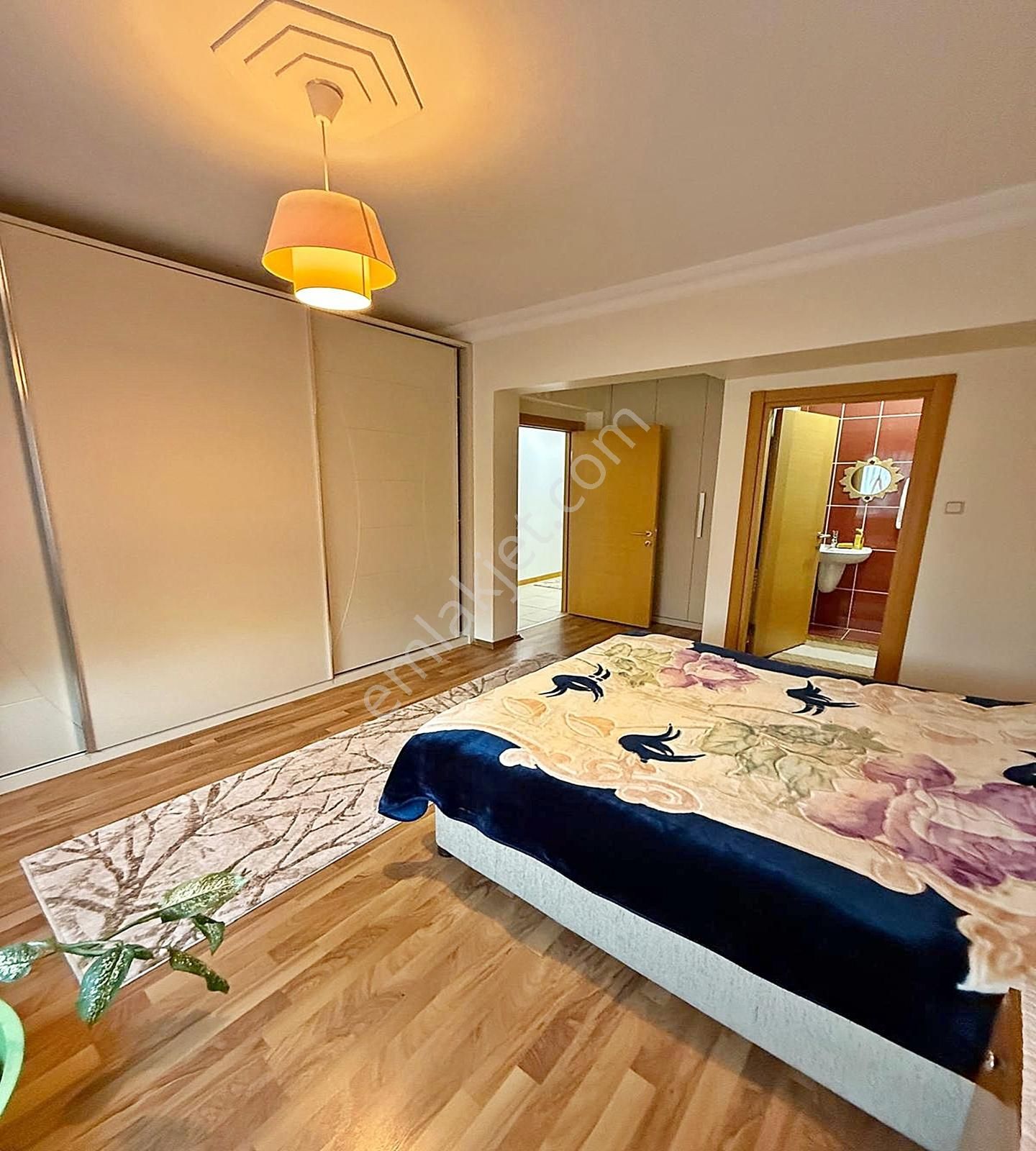 Beylikdüzü Merkezi Konumda Geniş Ferah 3+1 Satılık Daire !! - Görsel 33