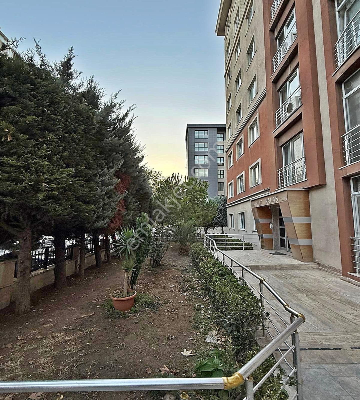 Beylikdüzü Merkezi Konumda Geniş Ferah 3+1 Satılık Daire !! - Görsel 22