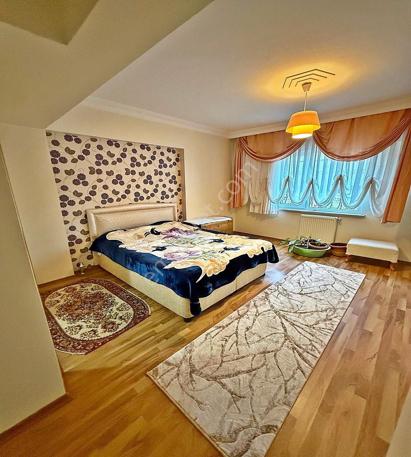 Beylikdüzü Merkezi Konumda Geniş Ferah 3+1 Satılık Daire !! - Görsel 16