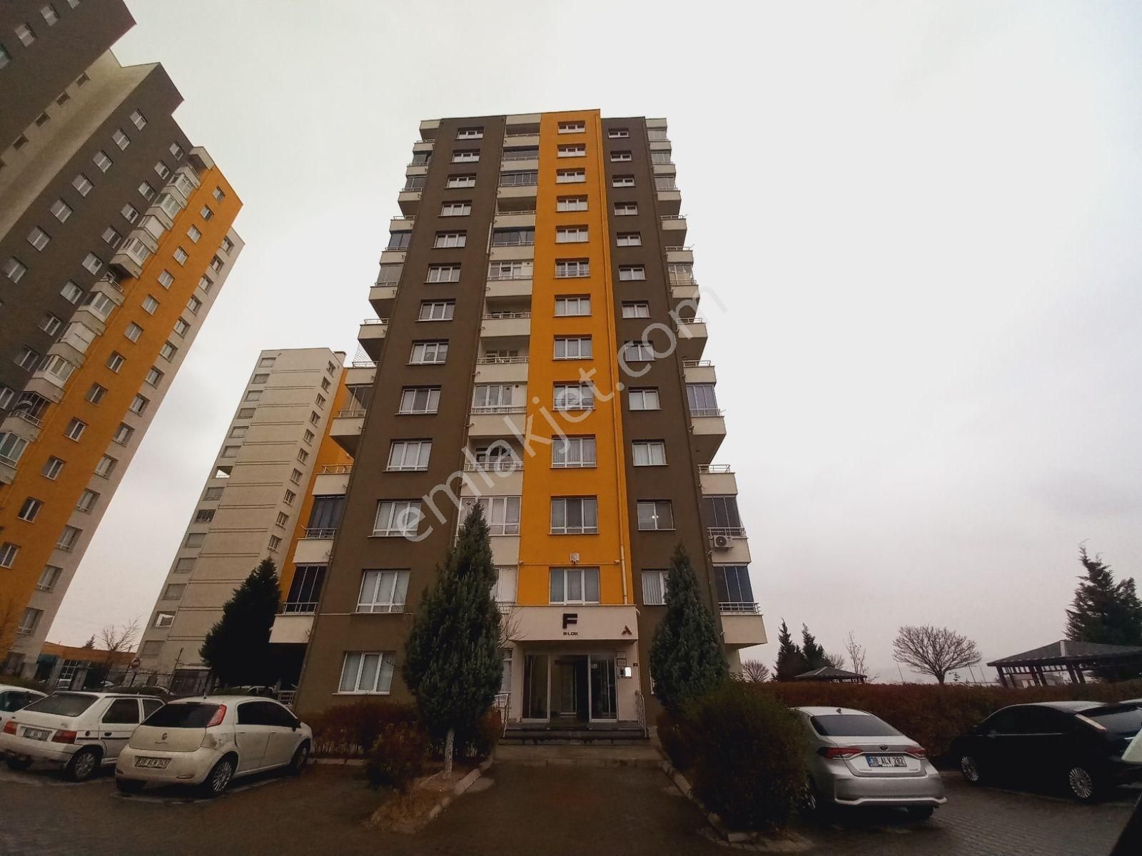 Konal | 19 Mayıs Arven Safir'de Satılık 3+1 Daire