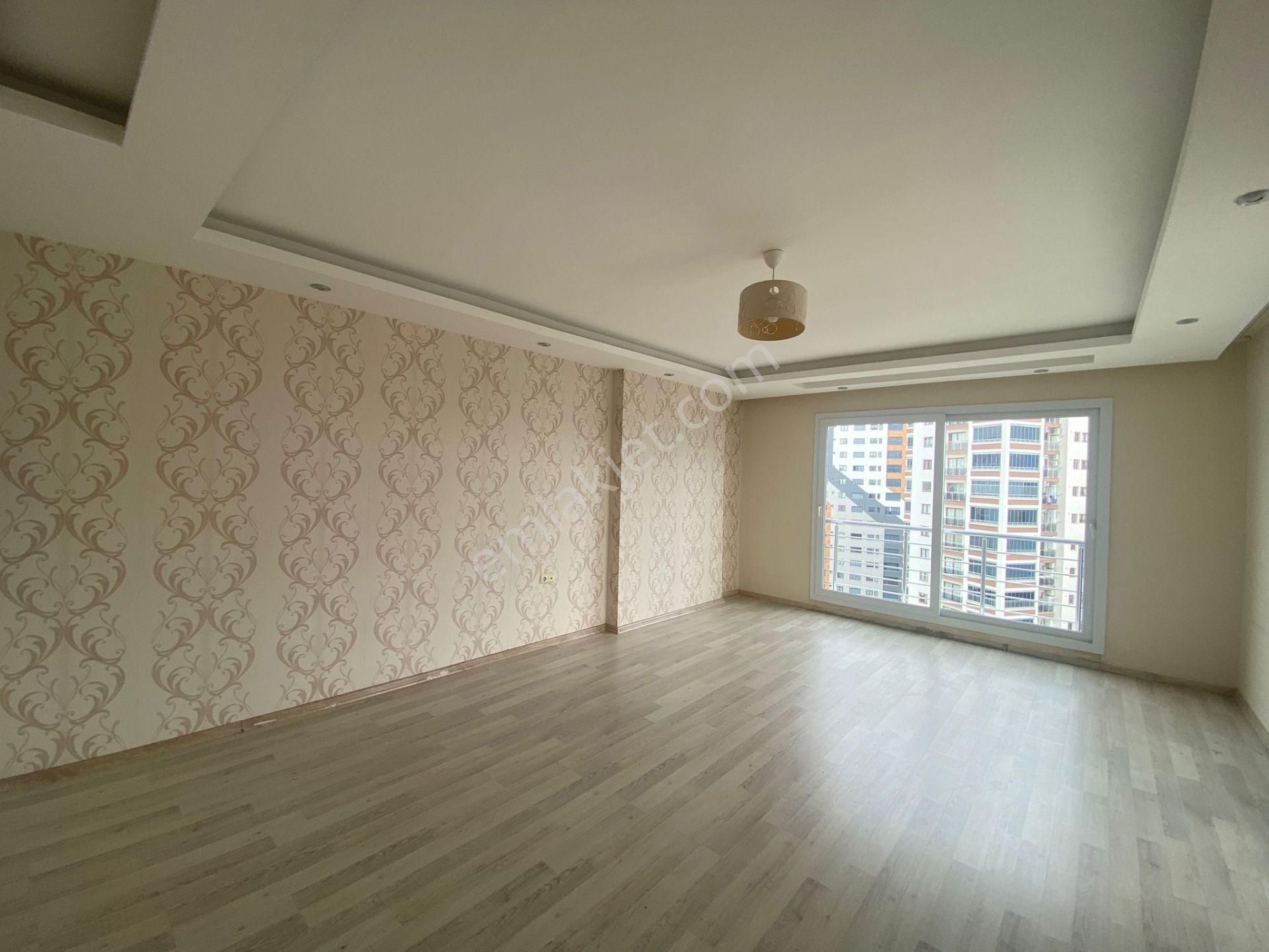 Karınca'dan Akdeniz Mh'de Aylık Ödemeli Havuzlu Geniş 4+1 İlanda - Görsel 8