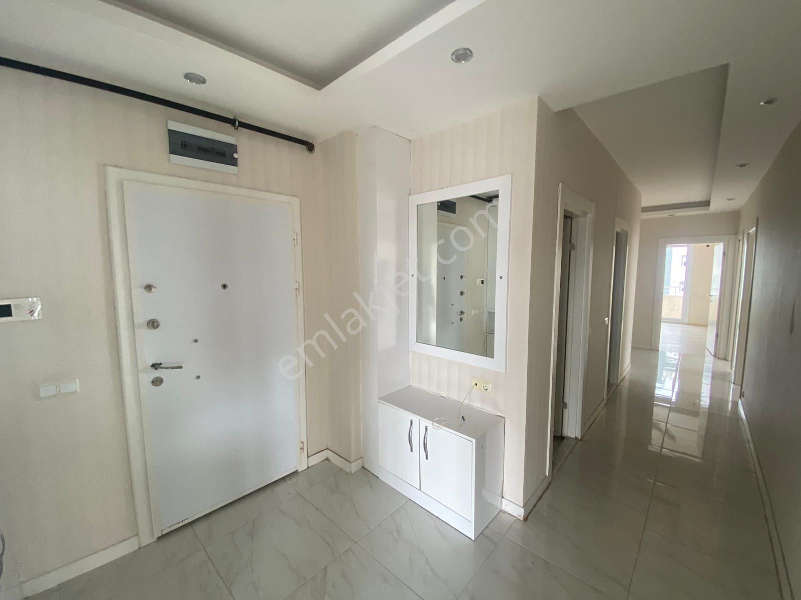 Karınca'dan Akdeniz Mh'de Aylık Ödemeli Havuzlu Geniş 4+1 İlanda - Görsel 23