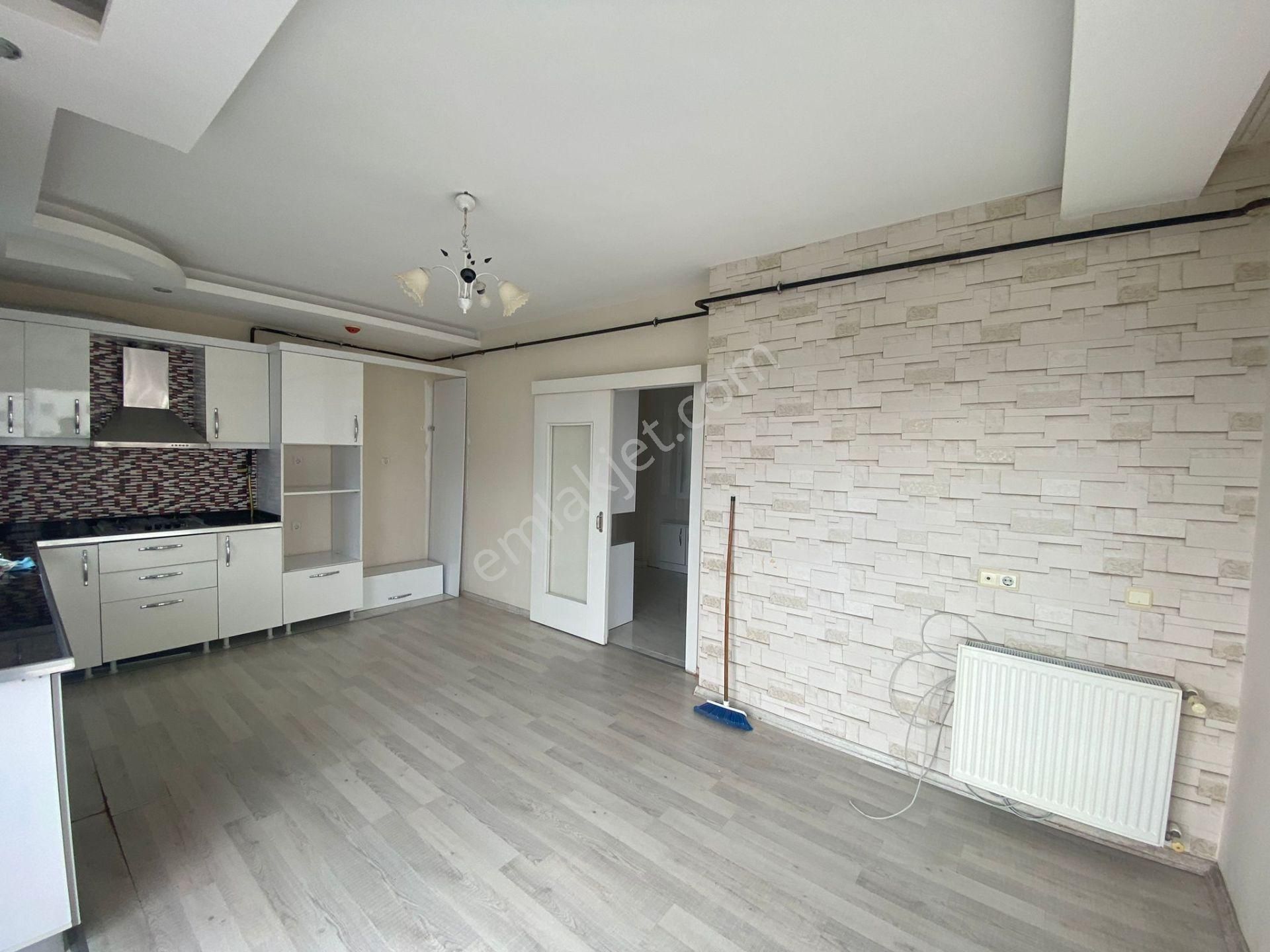 Karınca'dan Akdeniz Mh'de Aylık Ödemeli Havuzlu Geniş 4+1 İlanda - Görsel 4