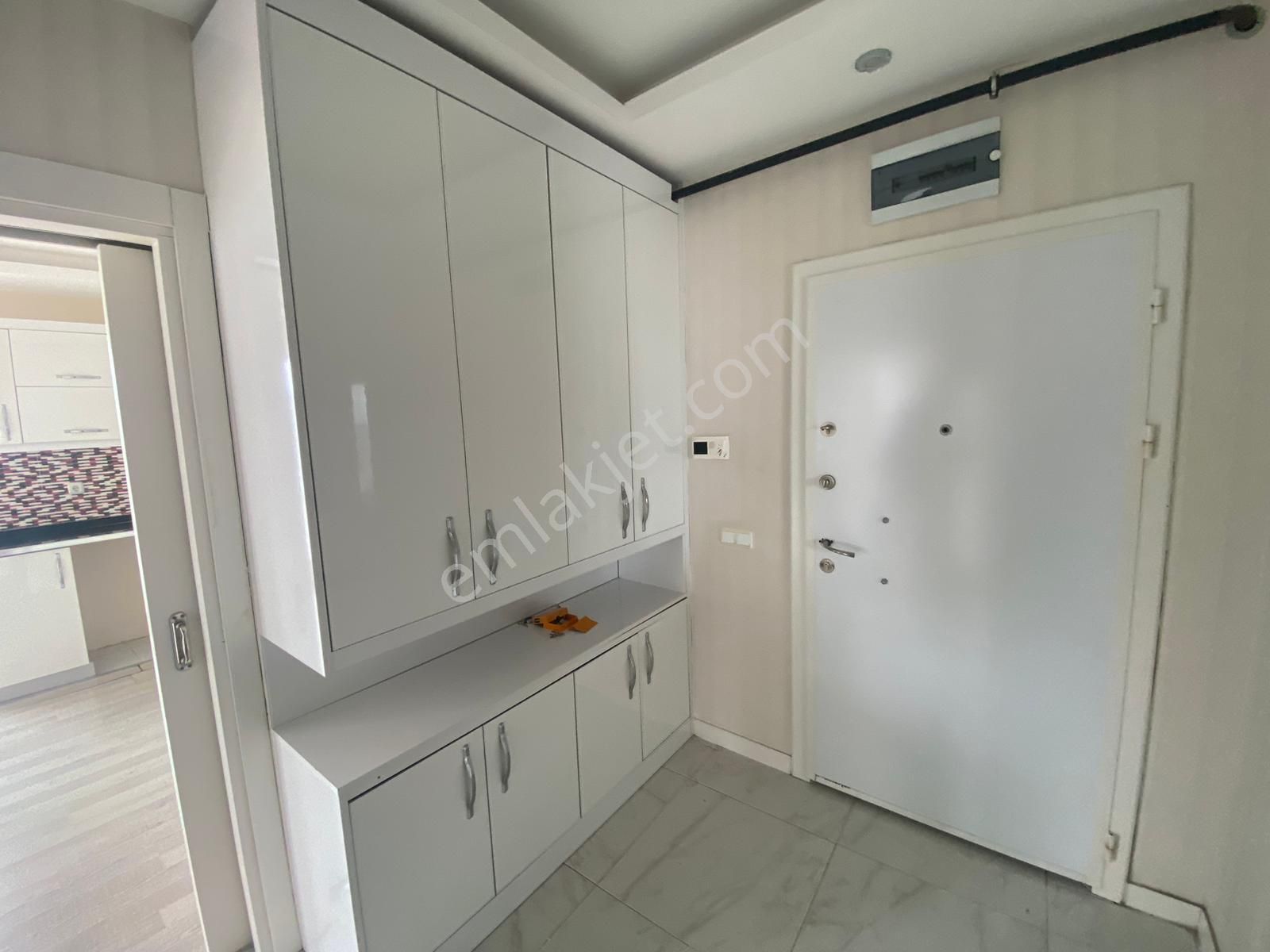 Karınca'dan Akdeniz Mh'de Aylık Ödemeli Havuzlu Geniş 4+1 İlanda - Görsel 24