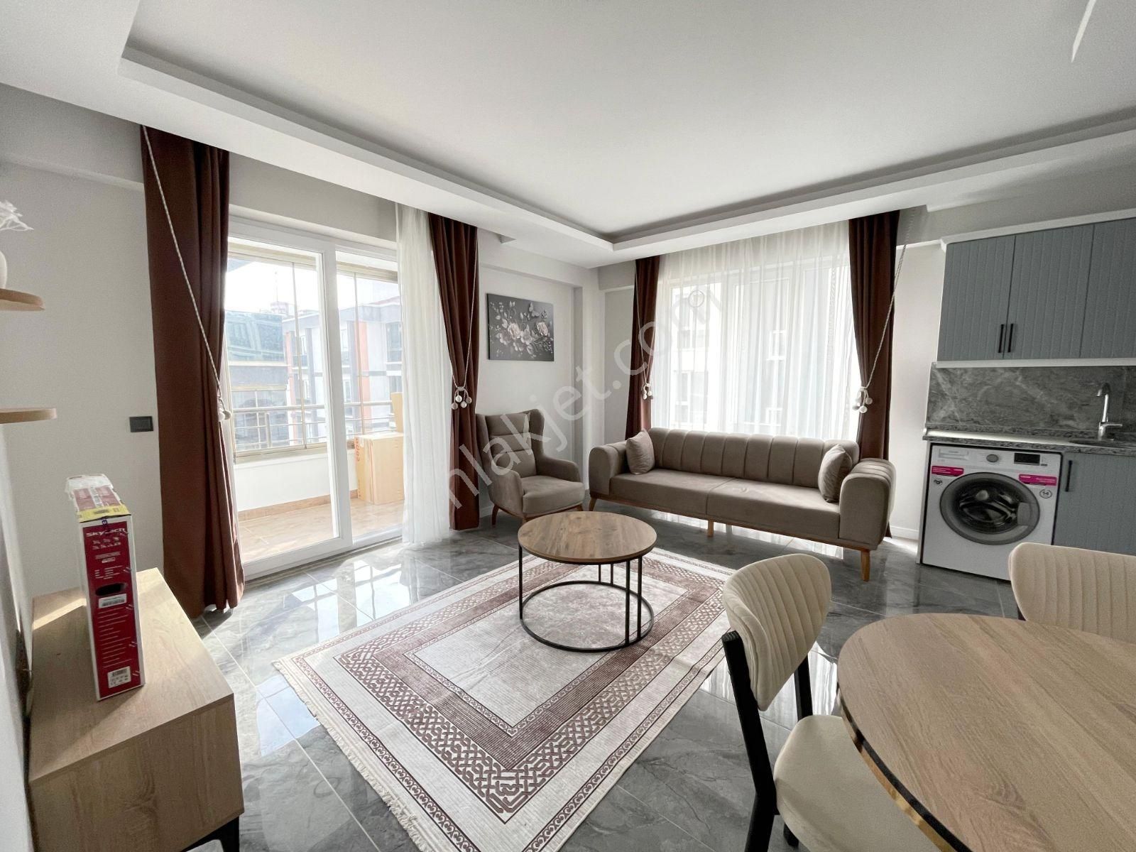 Tramwaya Yürüme Mesafesinde, Lüks Eşyalı 1+1 Satılık - Görsel 3