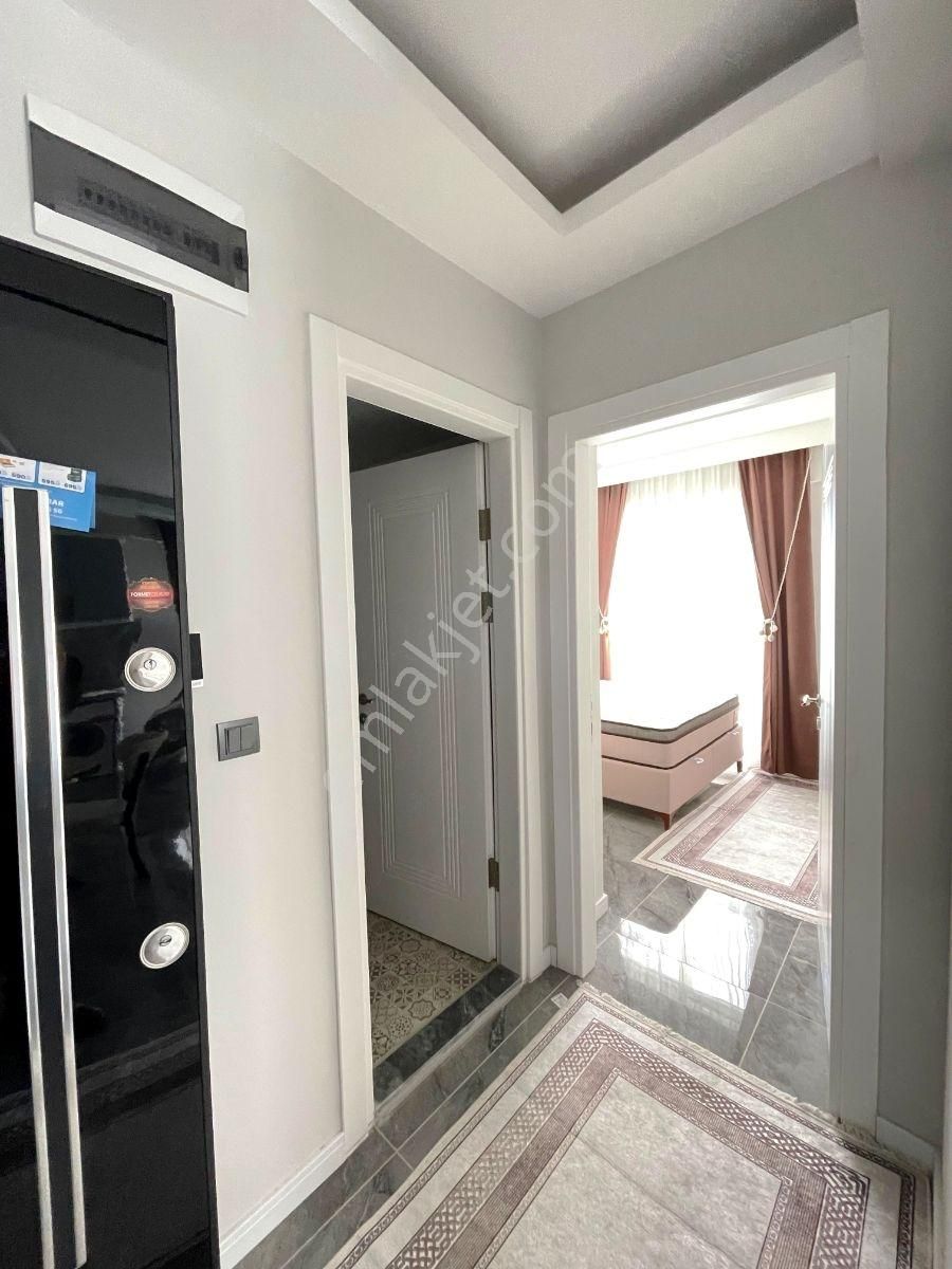 Tramwaya Yürüme Mesafesinde, Lüks Eşyalı 1+1 Satılık - Görsel 20