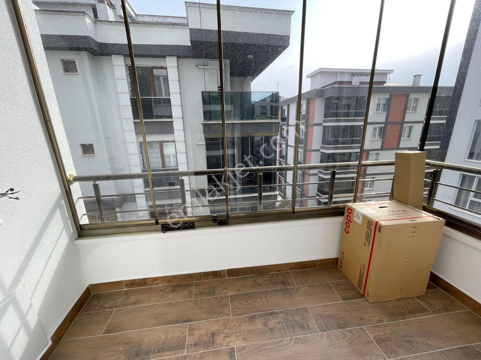 Tramwaya Yürüme Mesafesinde, Lüks Eşyalı 1+1 Satılık - Görsel 9