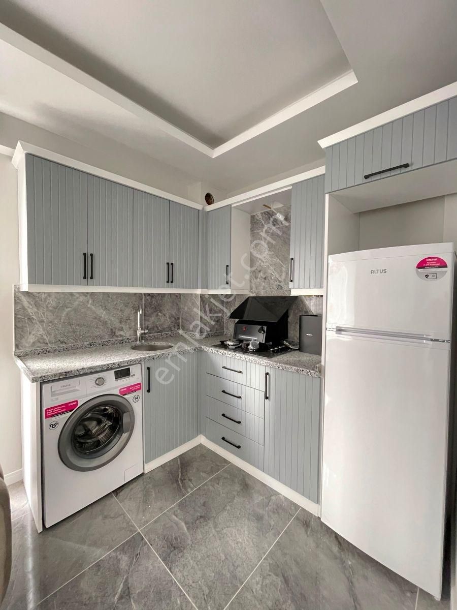 Tramwaya Yürüme Mesafesinde, Lüks Eşyalı 1+1 Satılık - Görsel 14