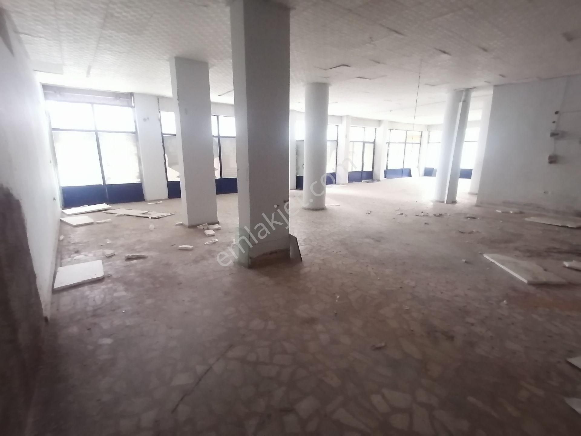 Pendik Güzelyalıda Satılık Merkezi 400m2 Düz Giriş Dükkan Yol Üstü - Görsel 29