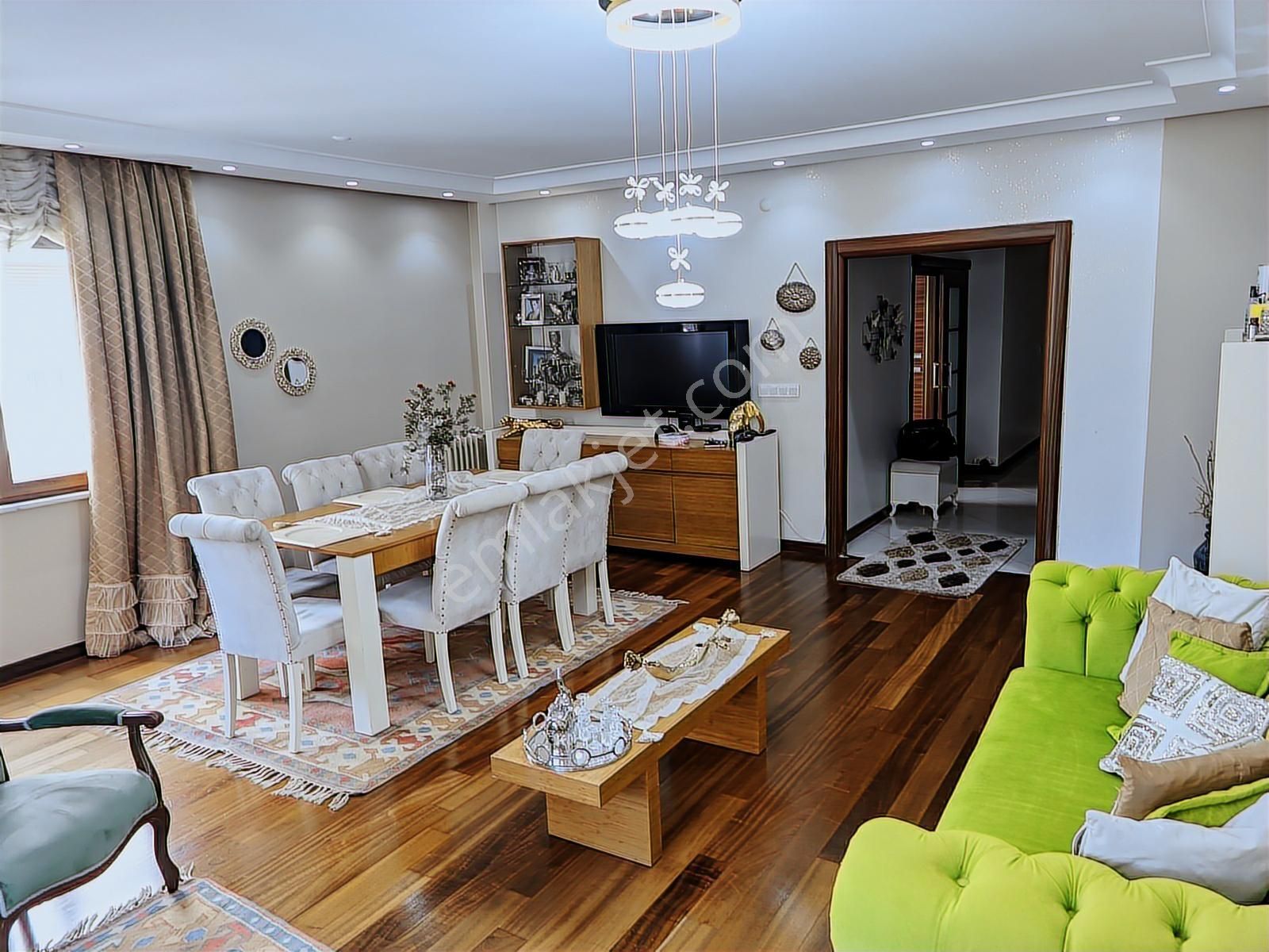 Marmaray Ve Minibüs Arası Nezih Sokakta 3+1 145 M² Otoparklı - Görsel 25