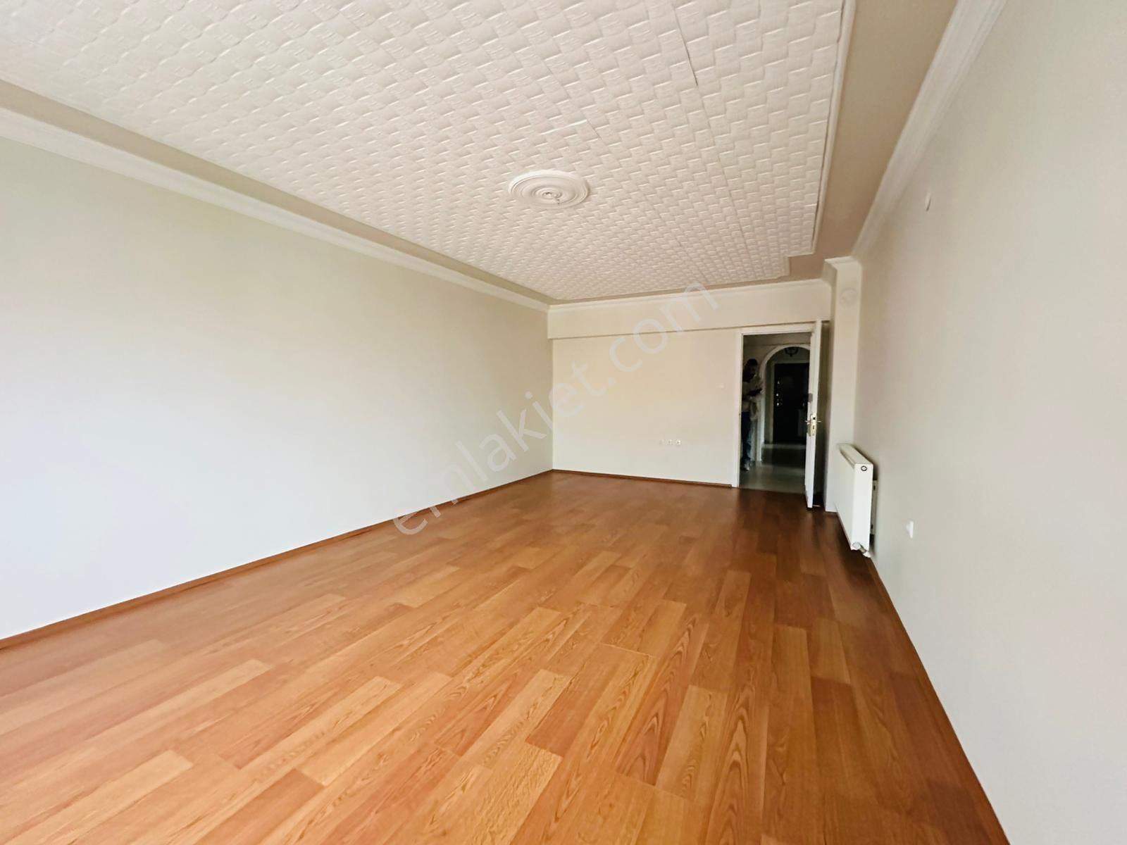 Hüseyingazi Göbekte 3+1 3.katta Satılık Fırsat Daire !! - Görsel 3